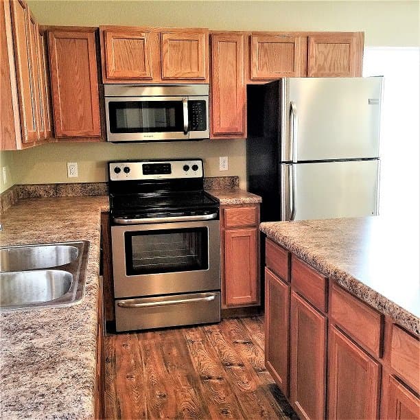 Fayetteville Townhome: 2814 W Lakewood Dr