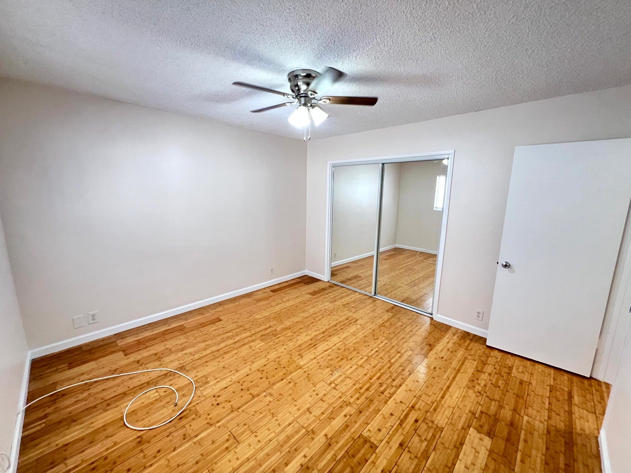 Los Angeles Apartment: 1317 S Bundy Dr