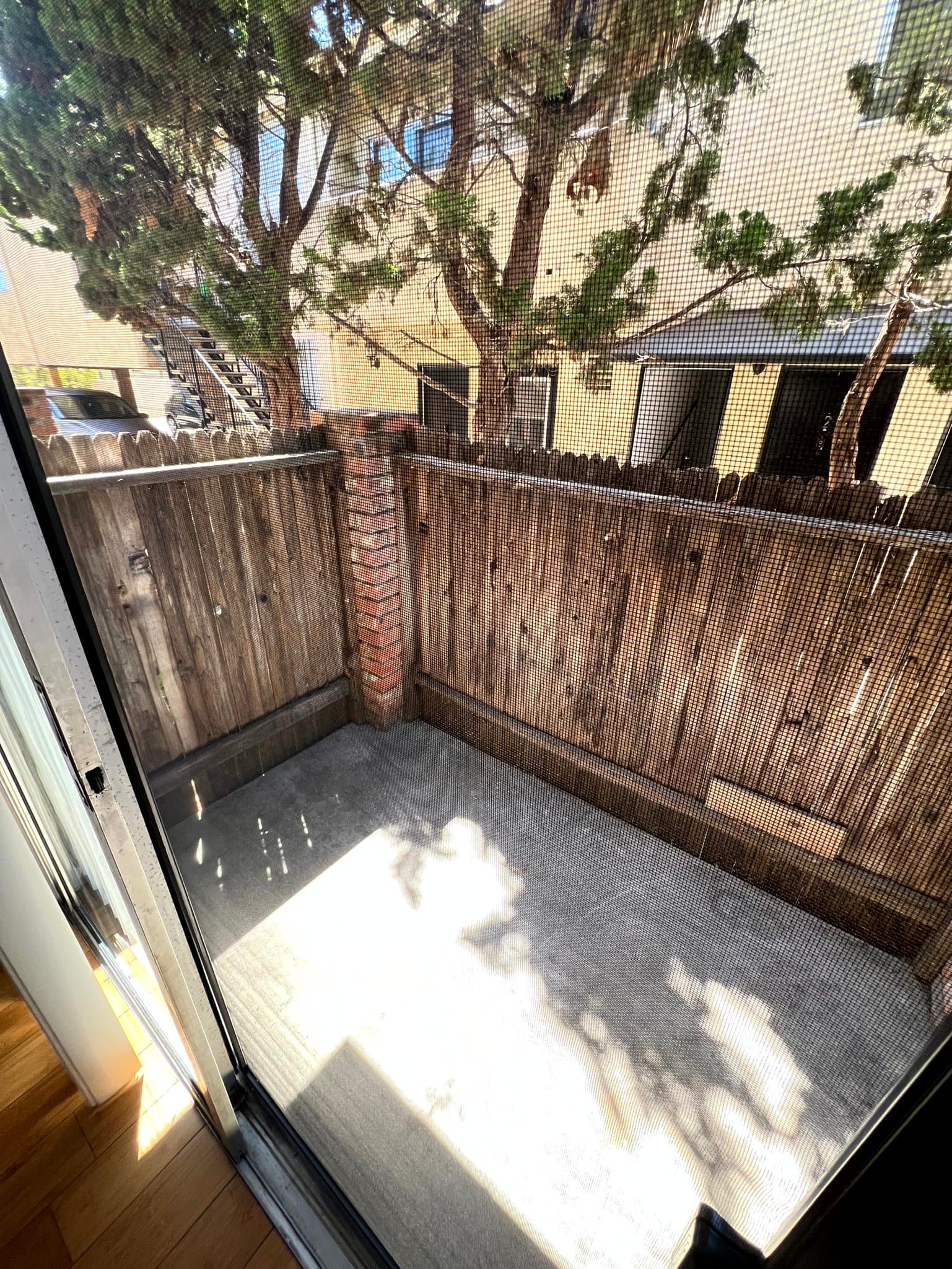 Los Angeles Apartment: 1317 S Bundy Dr