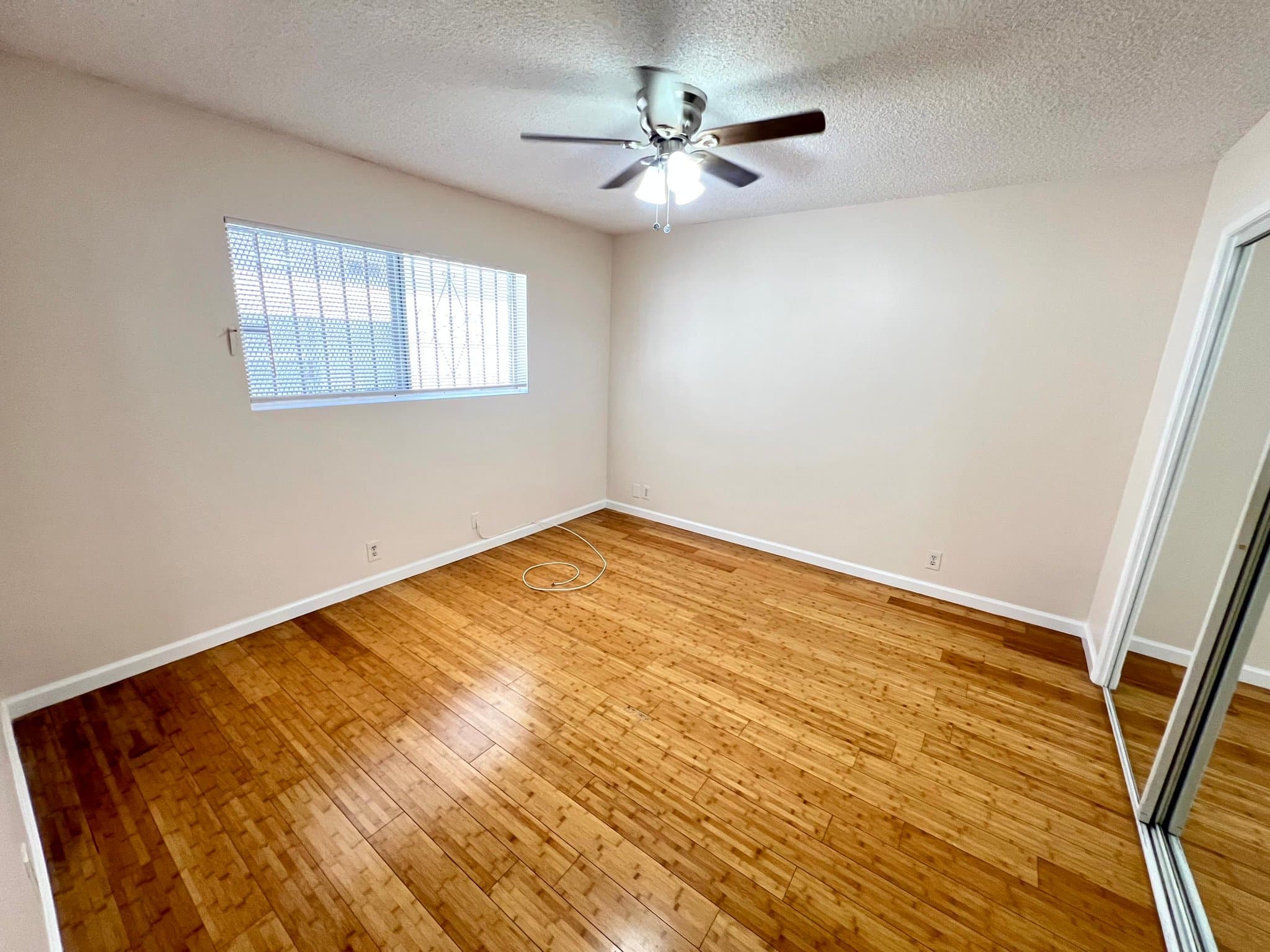 Los Angeles Apartment: 1317 S Bundy Dr