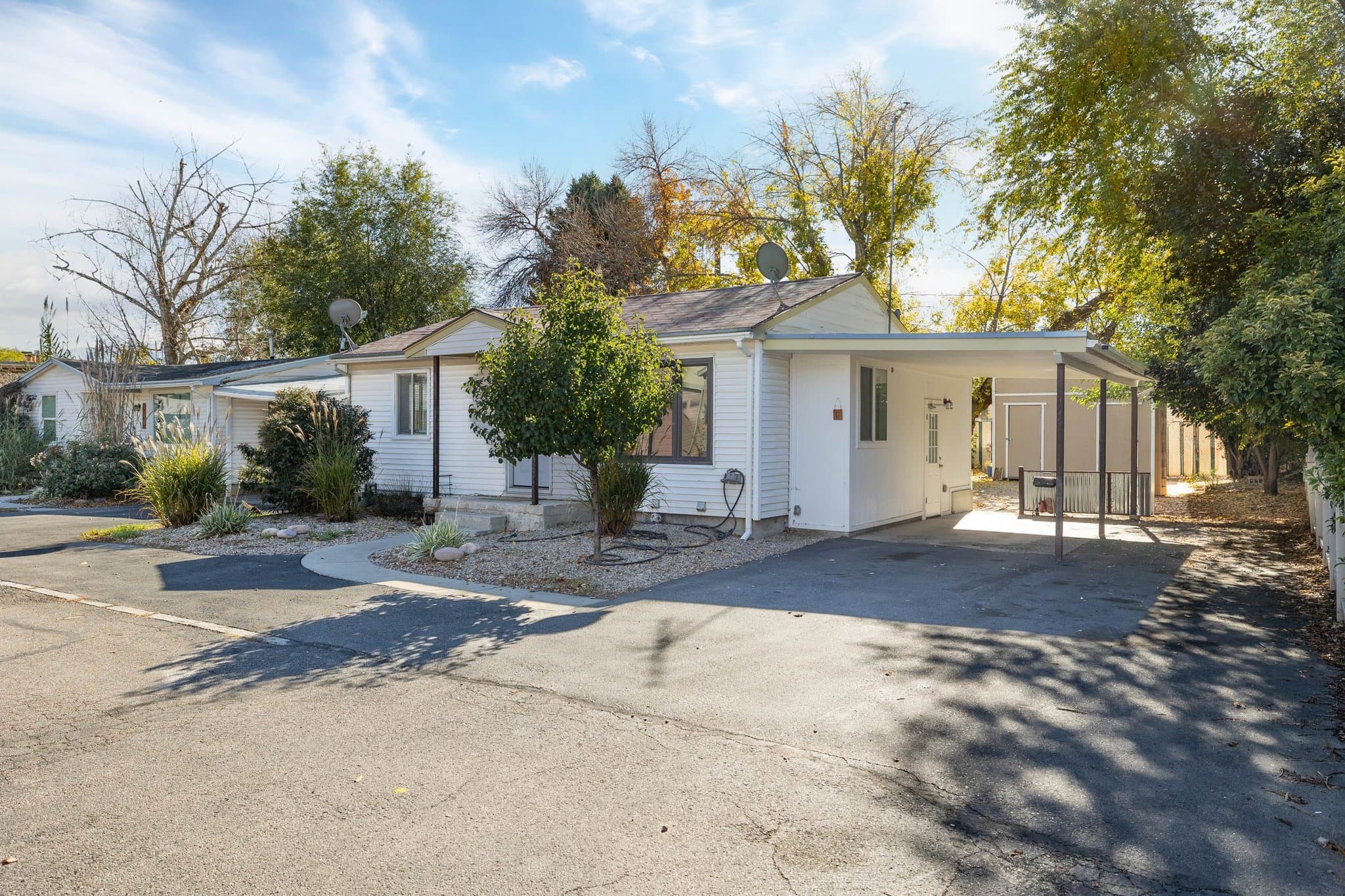 West Valley City Apartment: 3911 S 3200 W Unit C