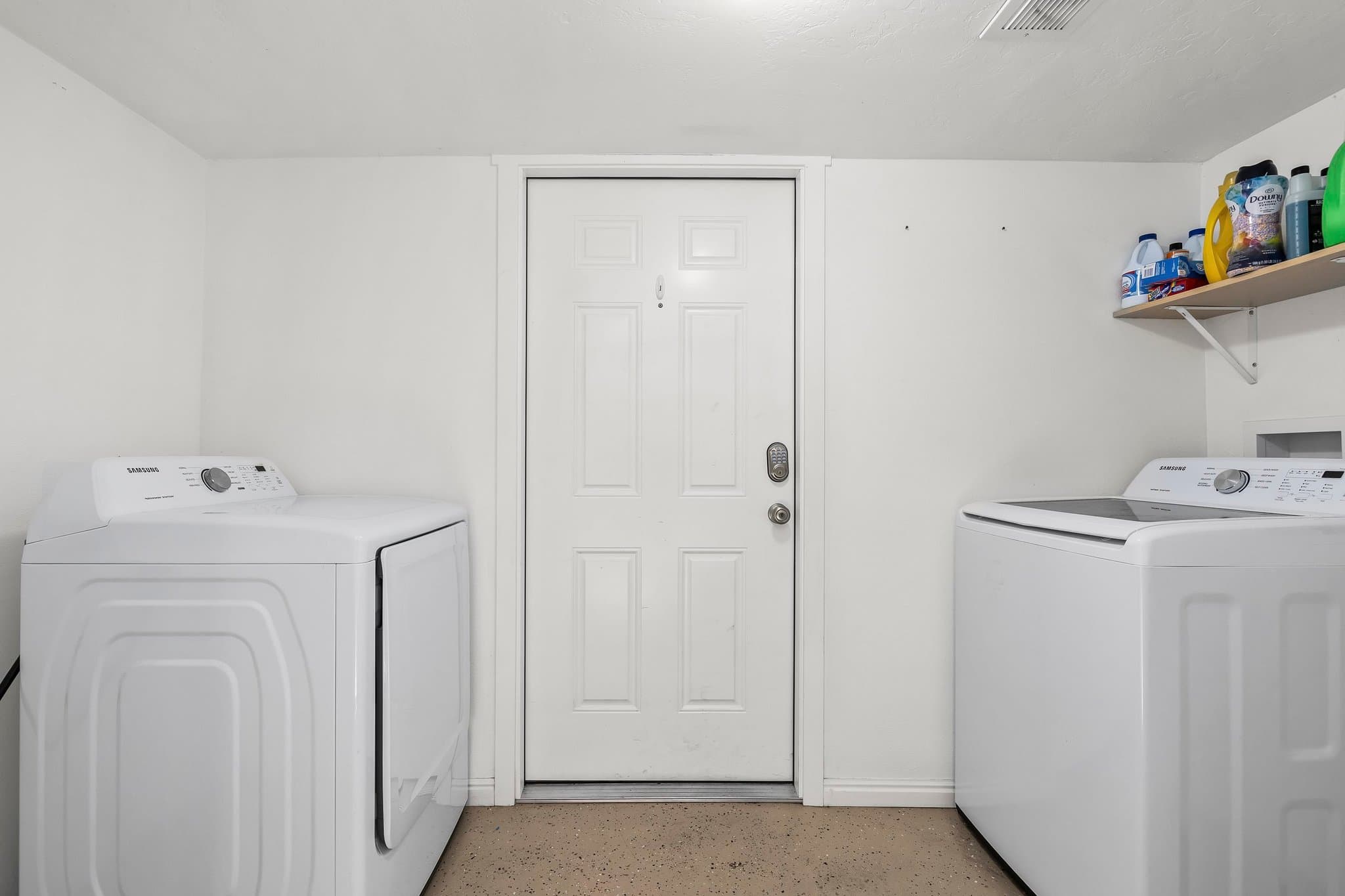 West Valley City Apartment: 3911 S 3200 W Unit C