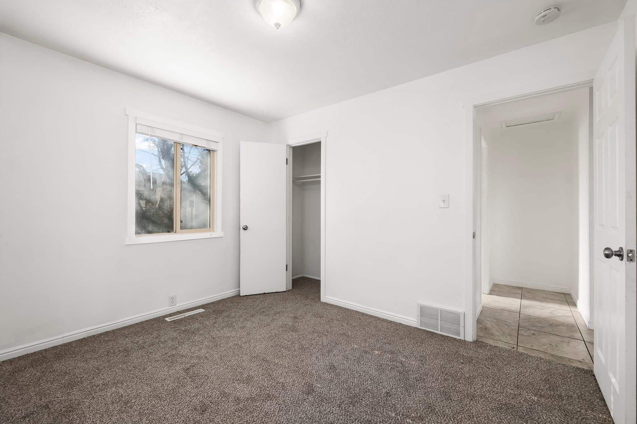 West Valley City Apartment: 3911 S 3200 W Unit C