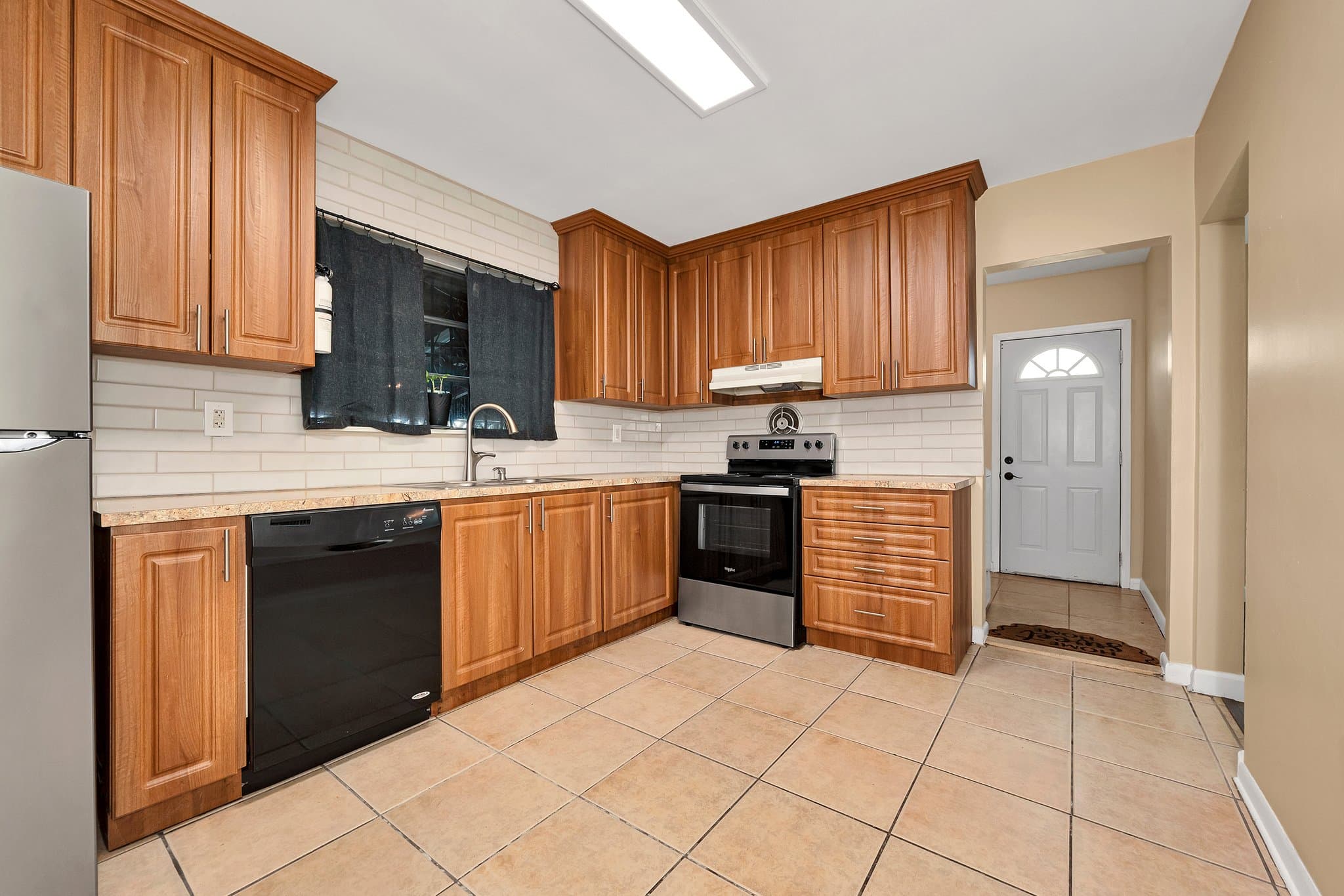 MIAMI GARDENS House: 19401 NW 23 AVE