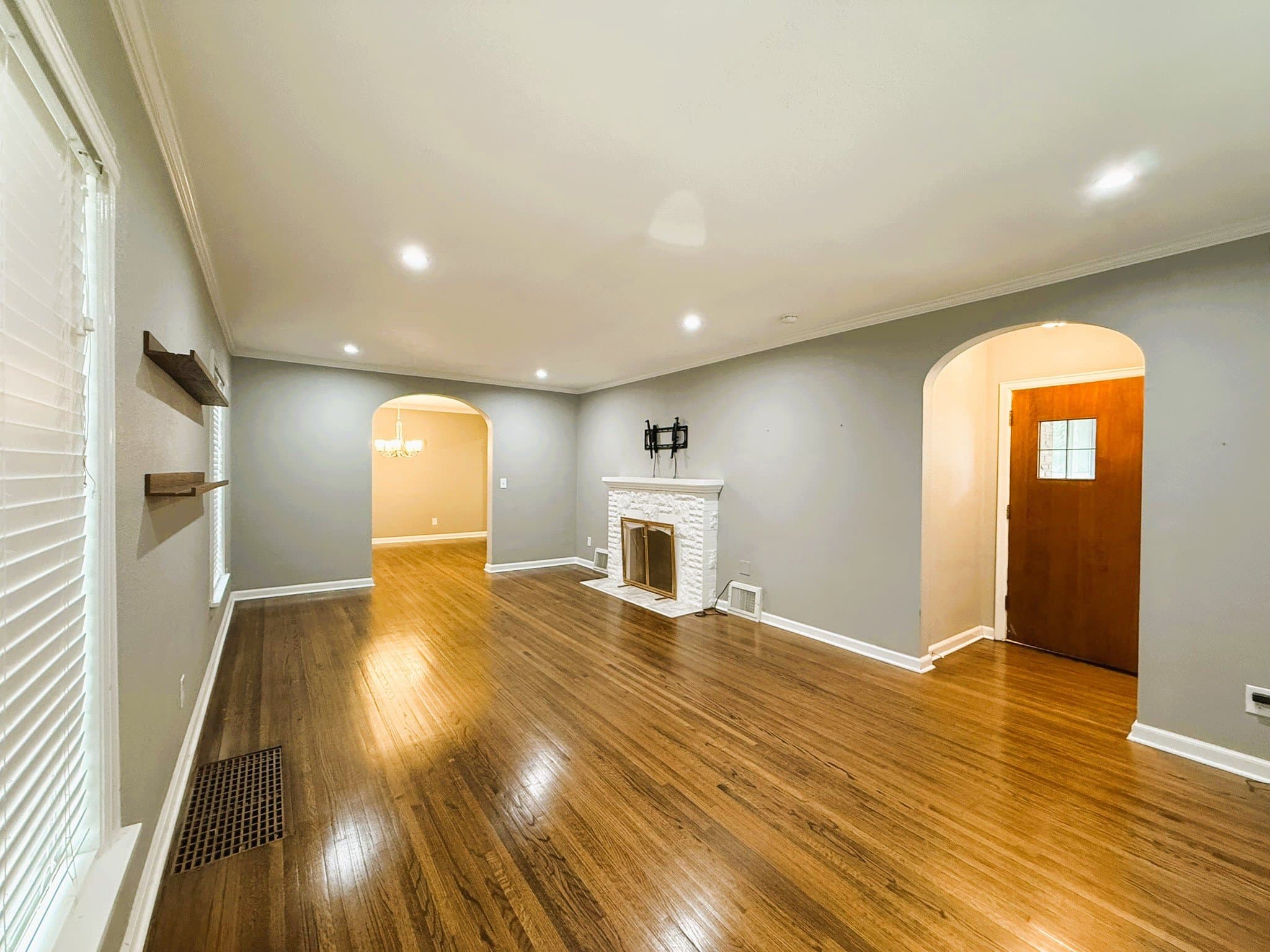 Wichita House: 514 S Crestway