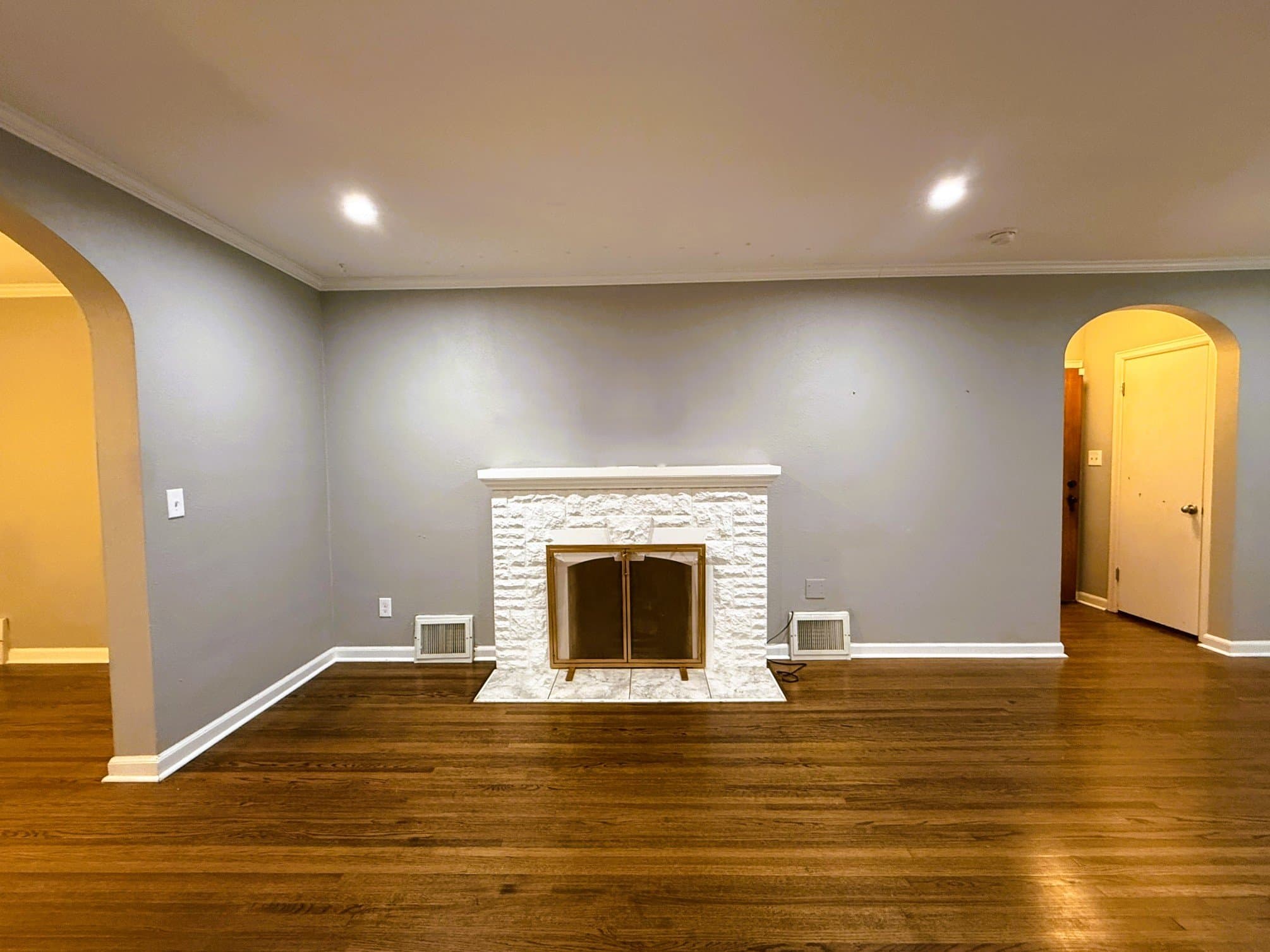 Wichita House: 514 S Crestway