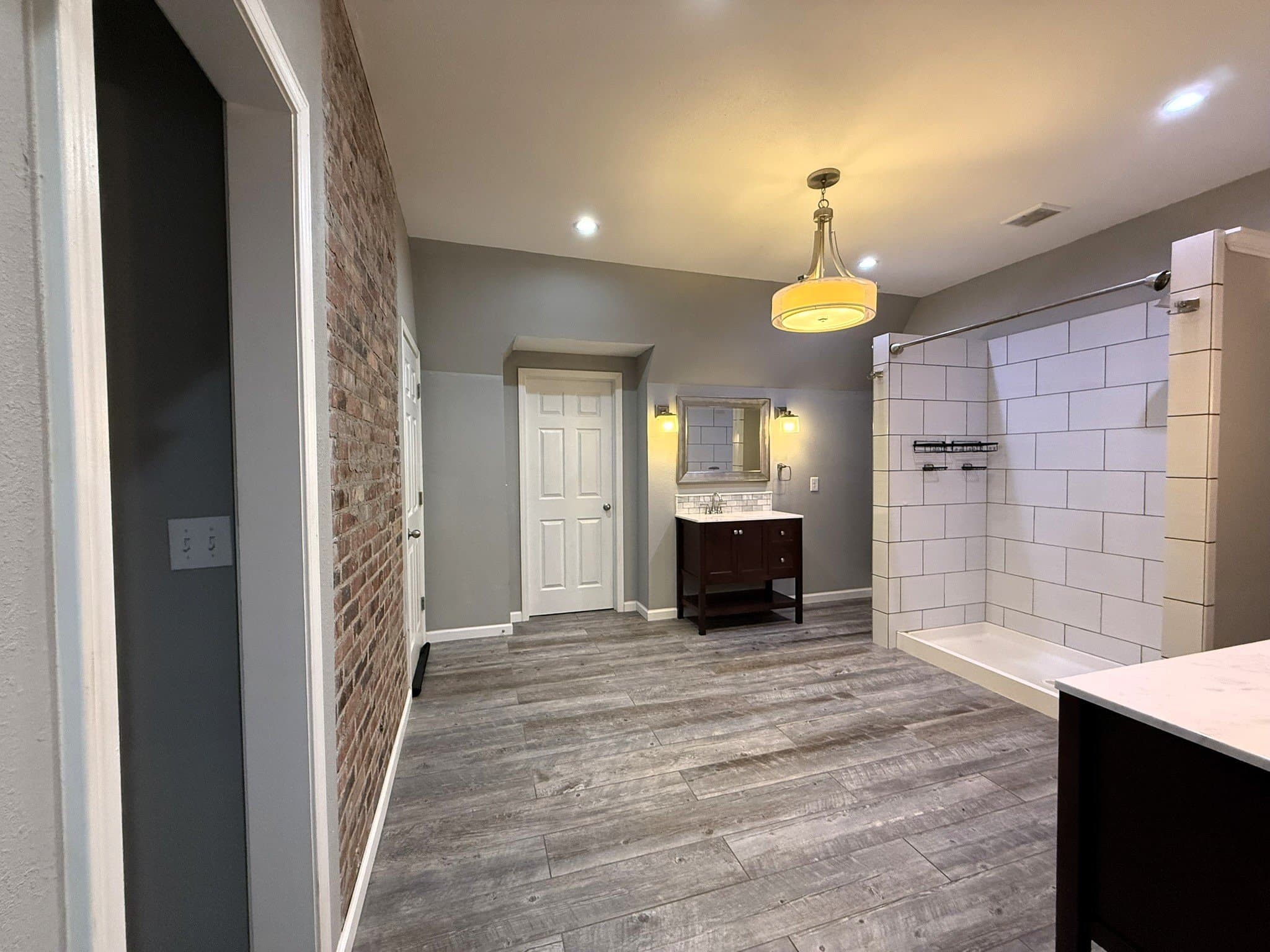 Wichita House: 514 S Crestway