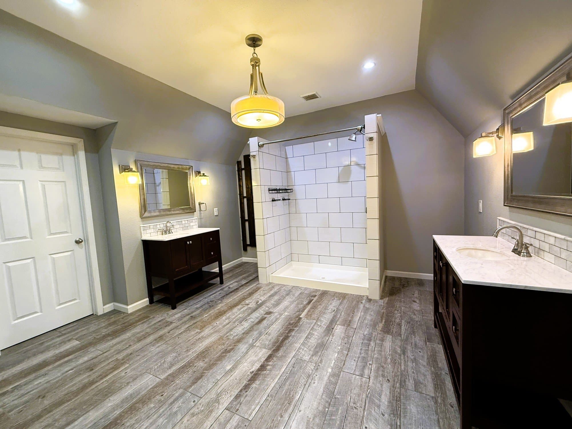 Wichita House: 514 S Crestway