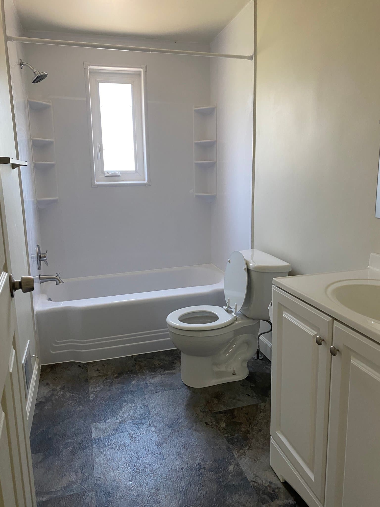 Irwin Townhome: 619 Robbins Station Road