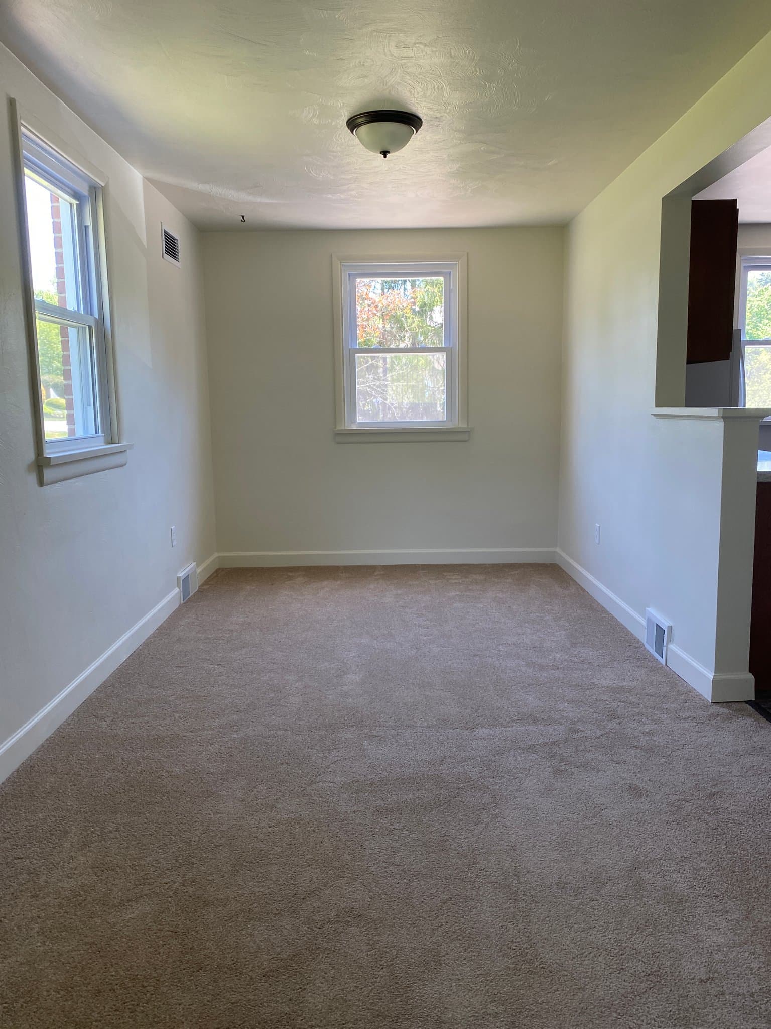 Irwin Townhome: 619 Robbins Station Road