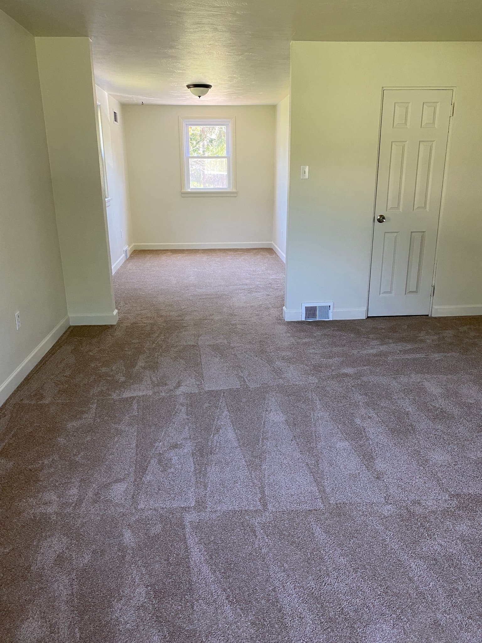 Irwin Townhome: 619 Robbins Station Road