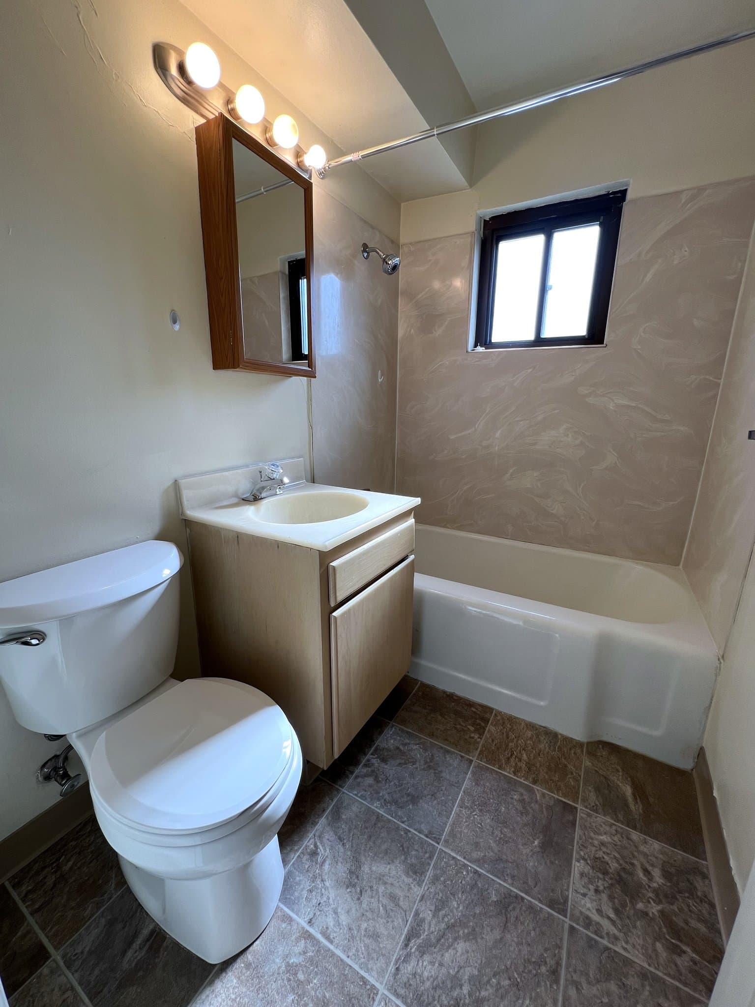 Corvallis Apartment: 145 NW 16th St