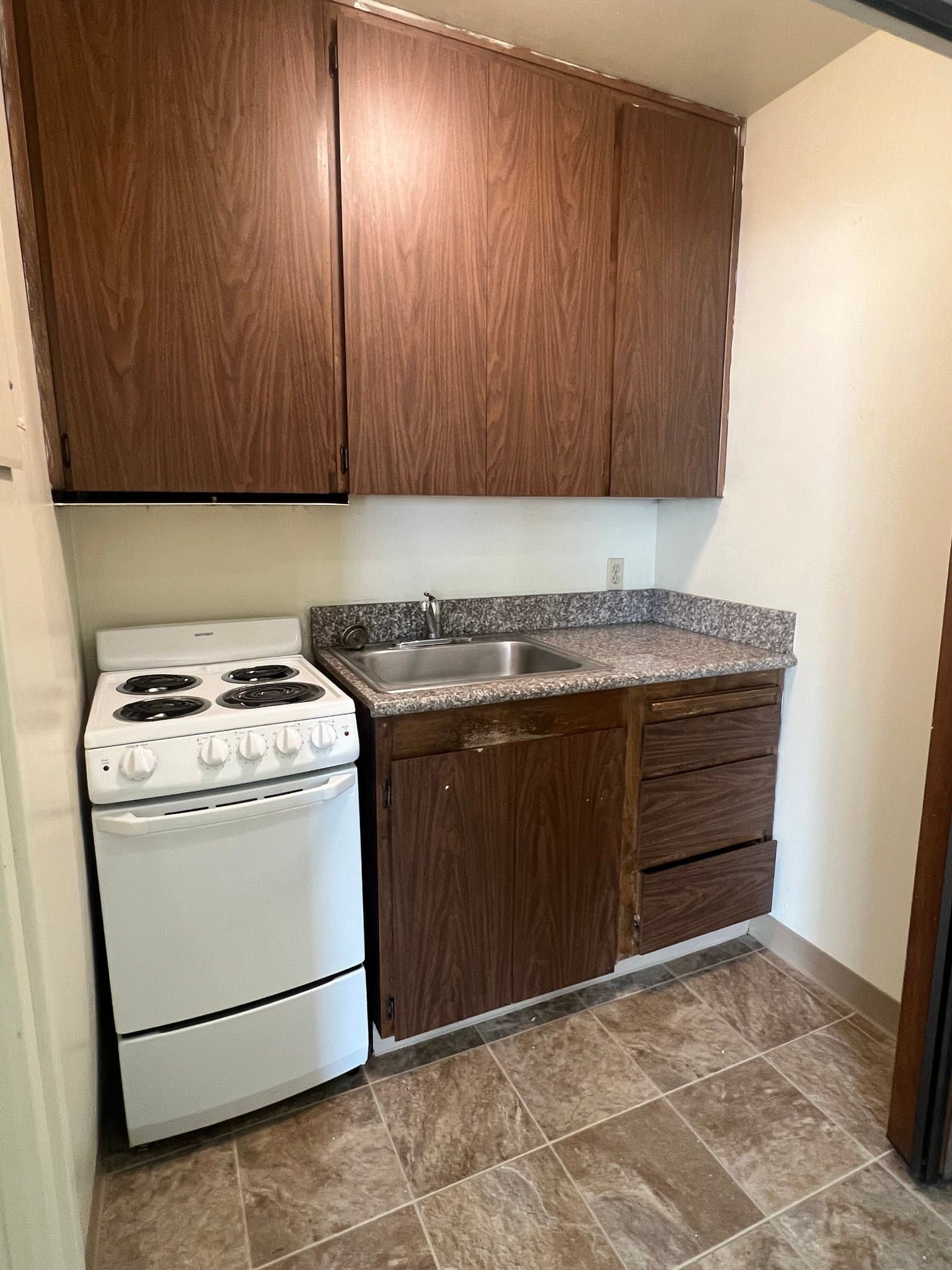 Corvallis Apartment: 145 NW 16th St