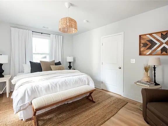 Atlanta House: 187 Farrington Ave SE