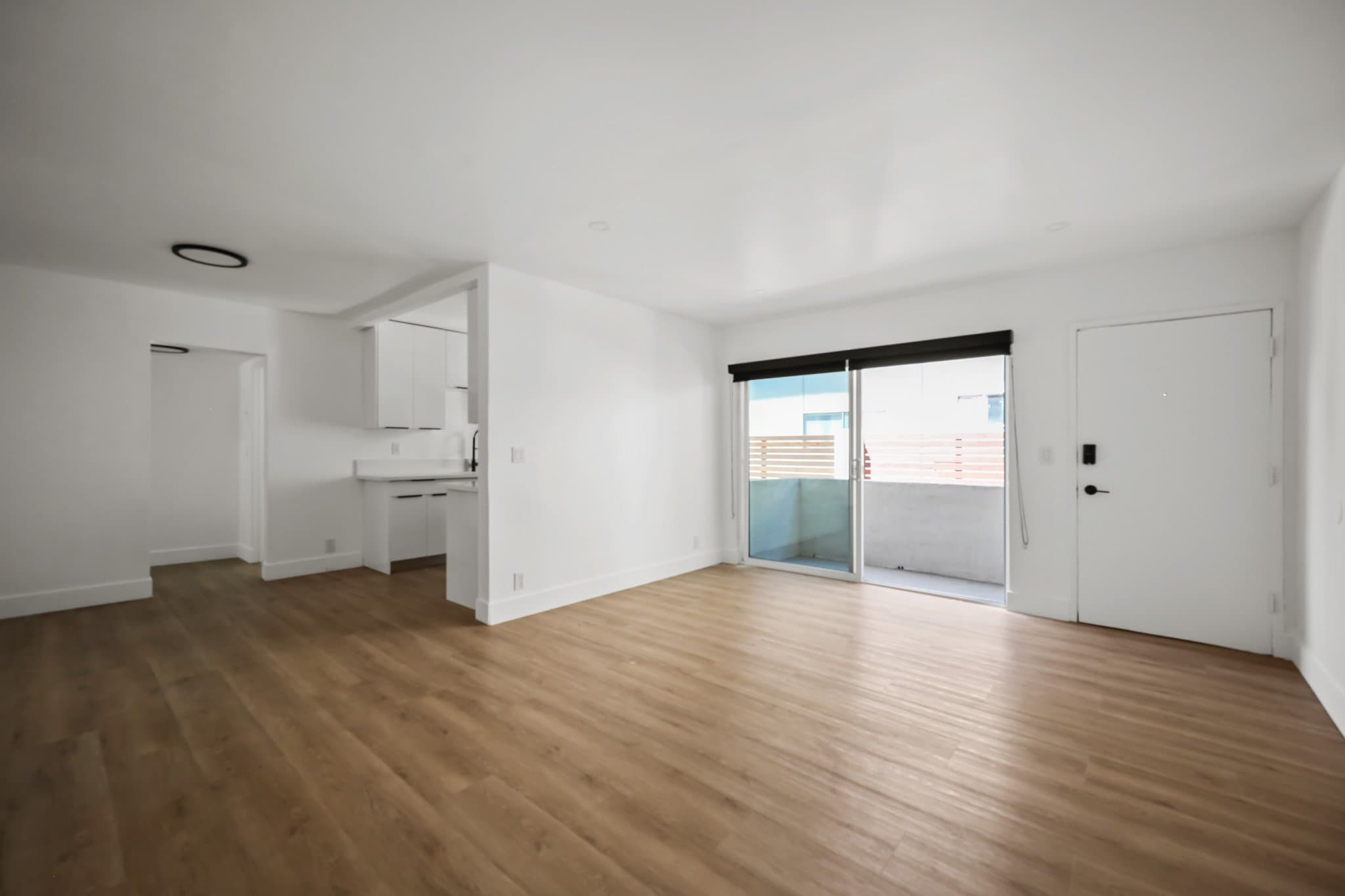 Los Angeles Apartment: 2034 s Garth Avenue