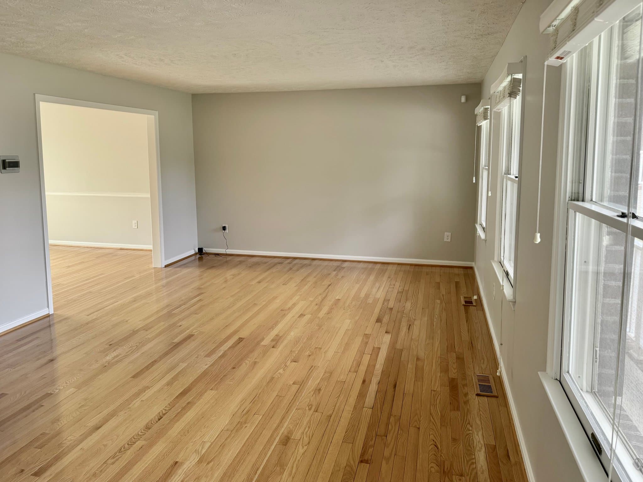 Severn House: 7420 Merrimusic Cir