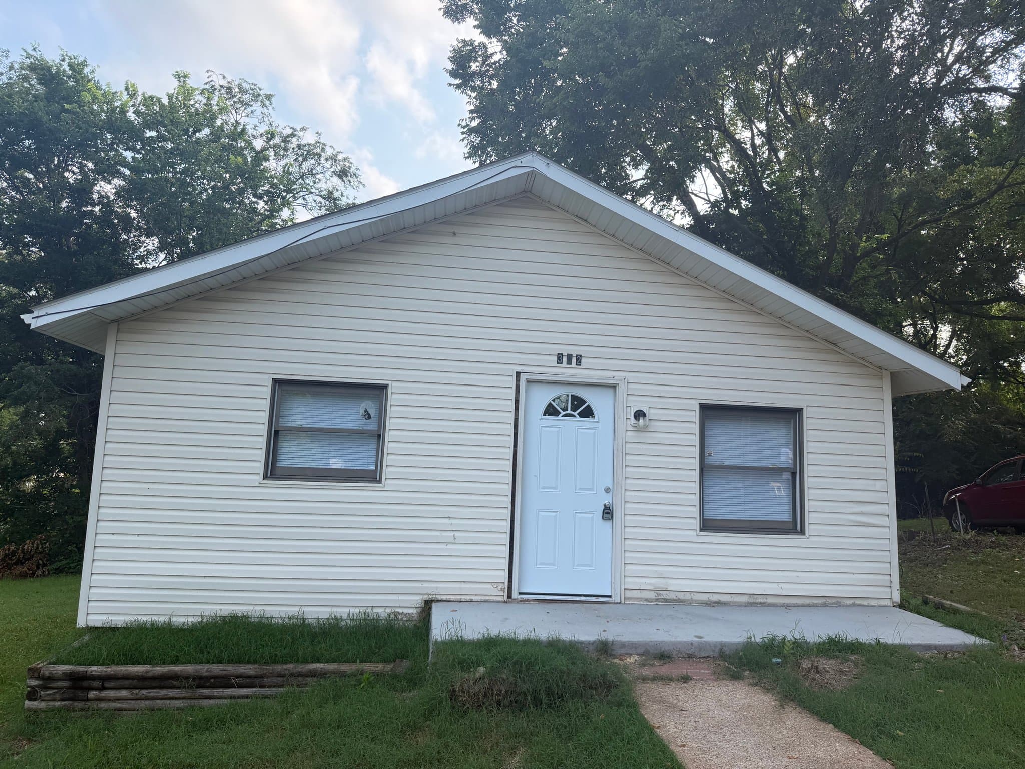 Park Hills House: 302 Congress St