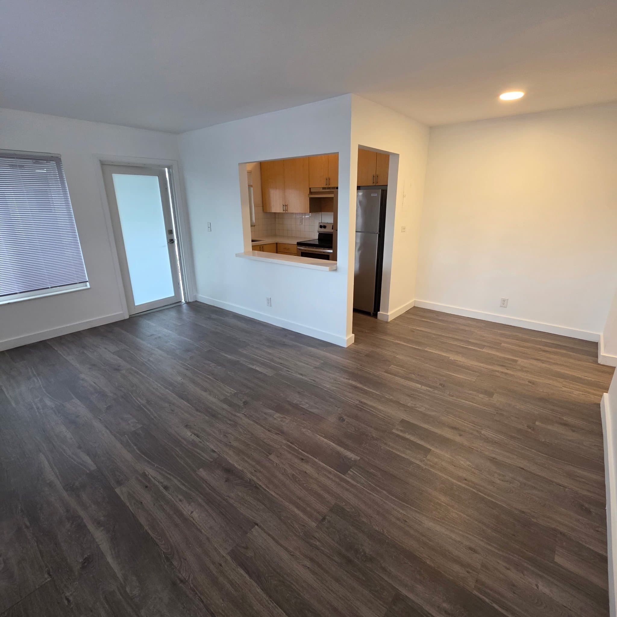 Hollywood Apartment: 1638 Dewey st
