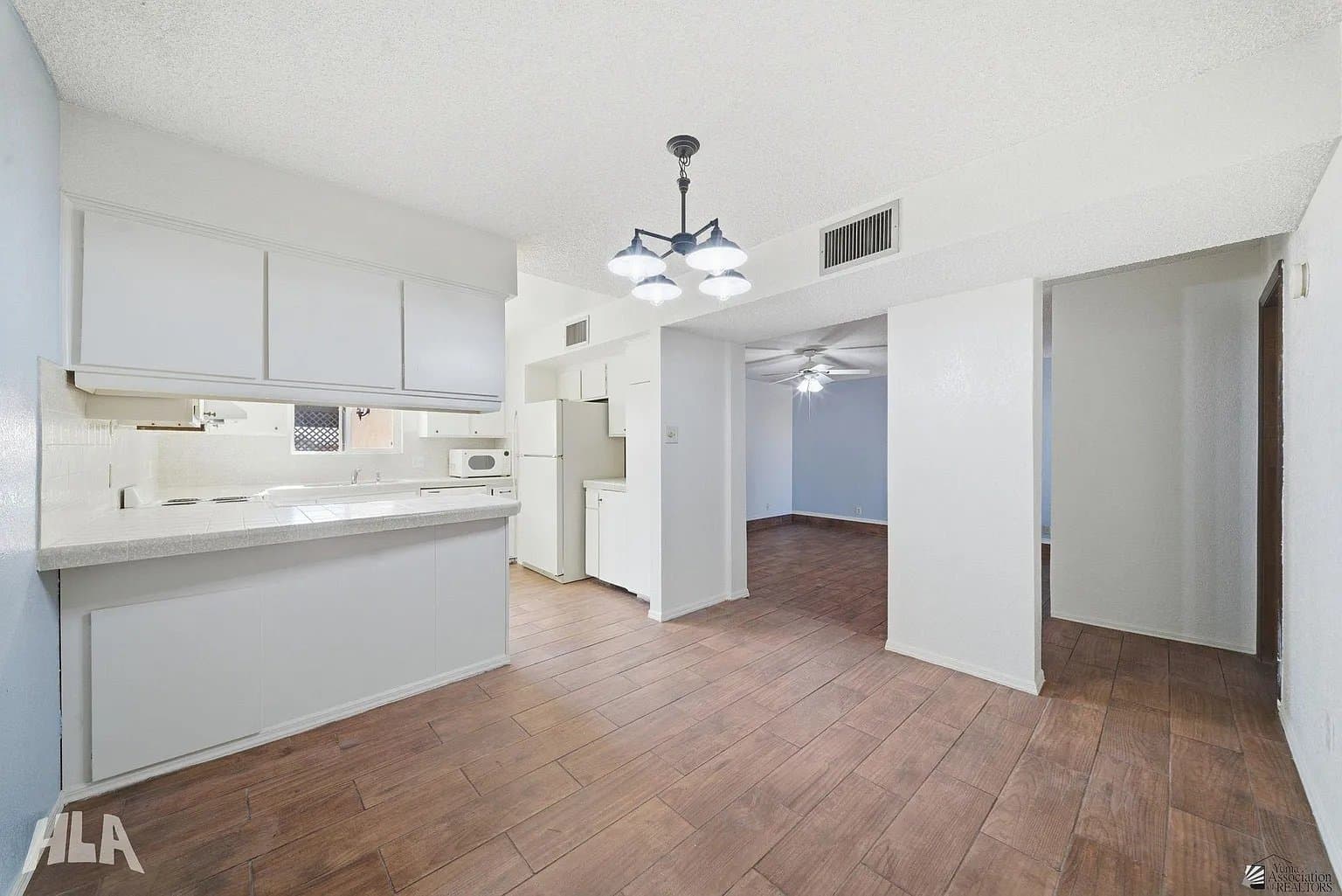 Yuma Townhome: 2240 S Elks Ln
