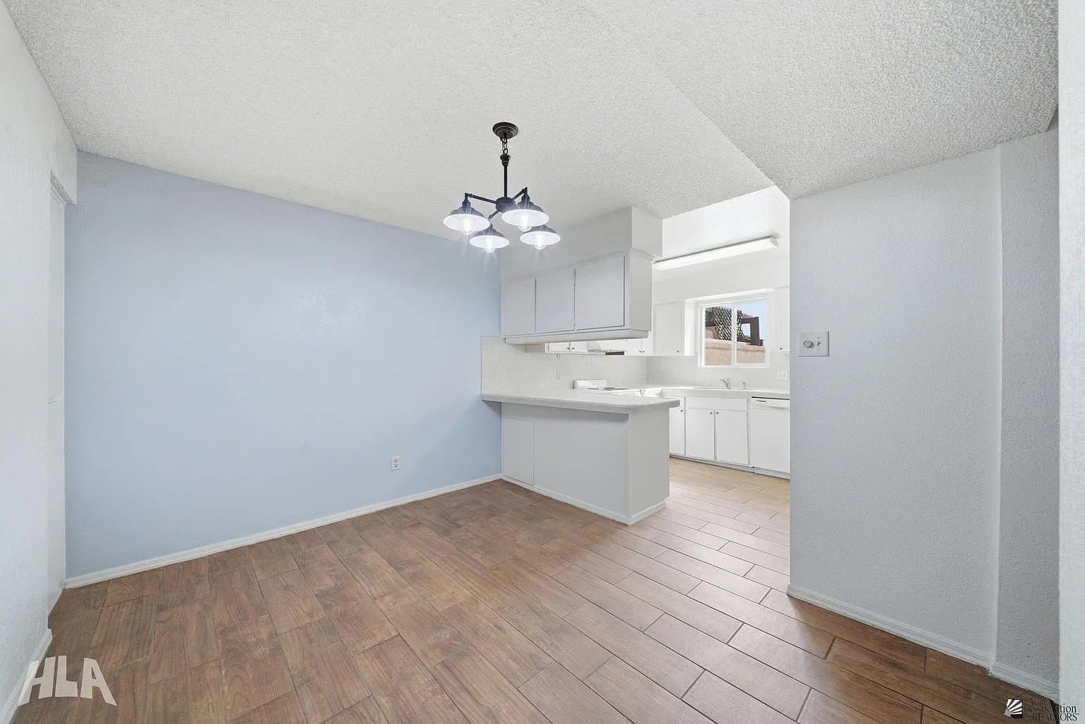 Yuma Townhome: 2240 S Elks Ln