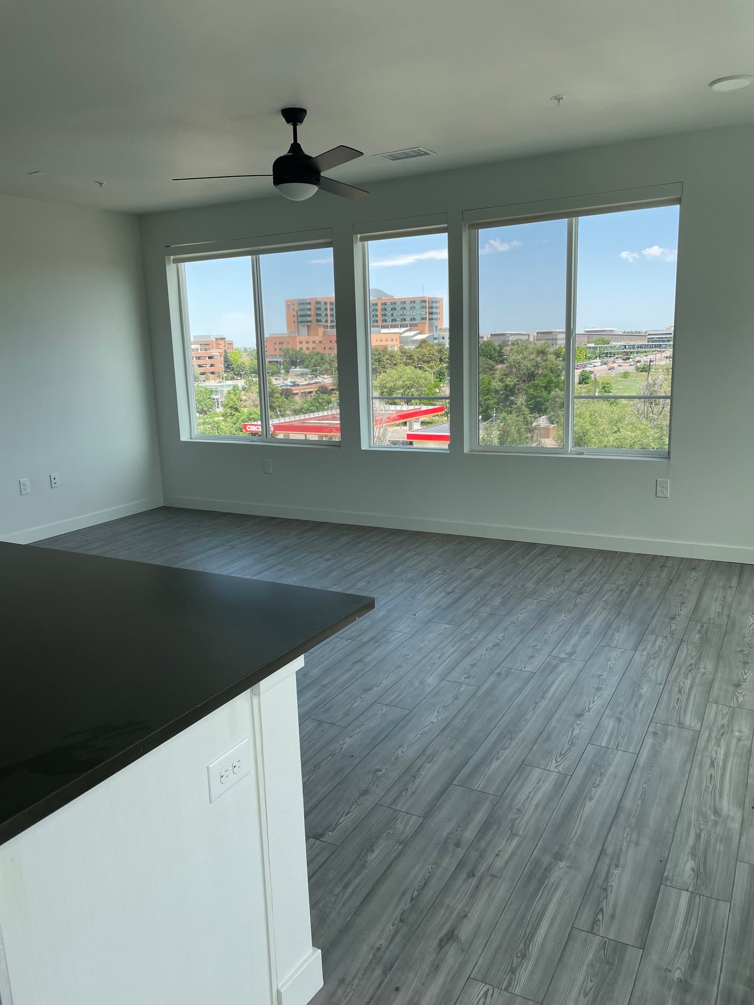 Aurora Single Room: 12600 E Colfax Ave