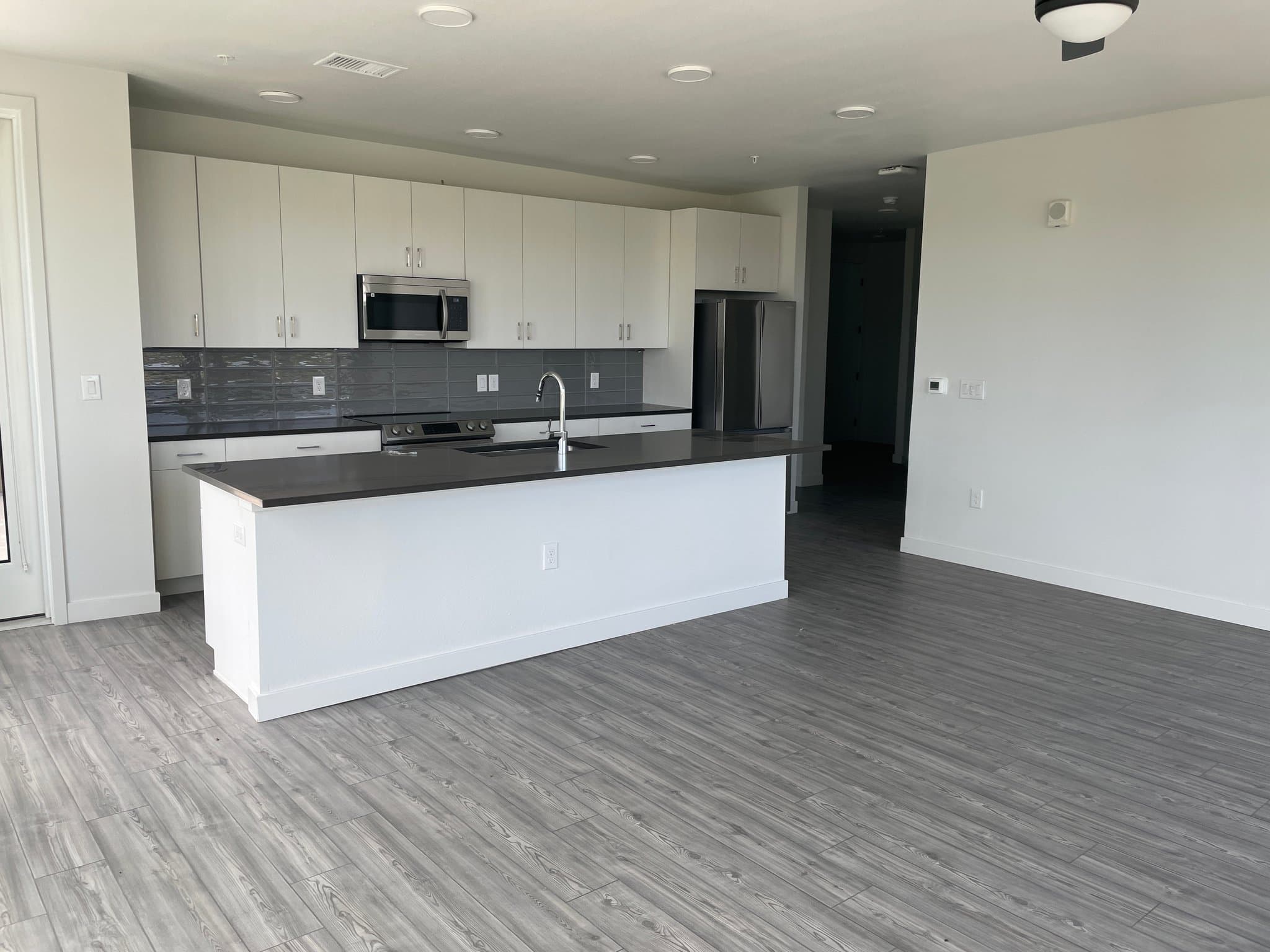 Aurora Single Room: 12600 E Colfax Ave