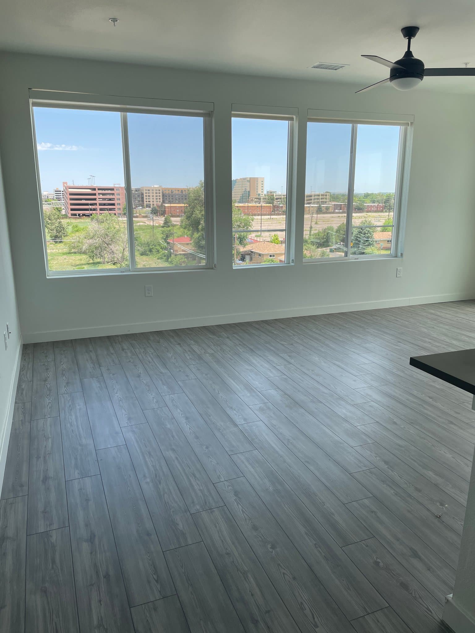 Aurora Single Room: 12600 E Colfax Ave