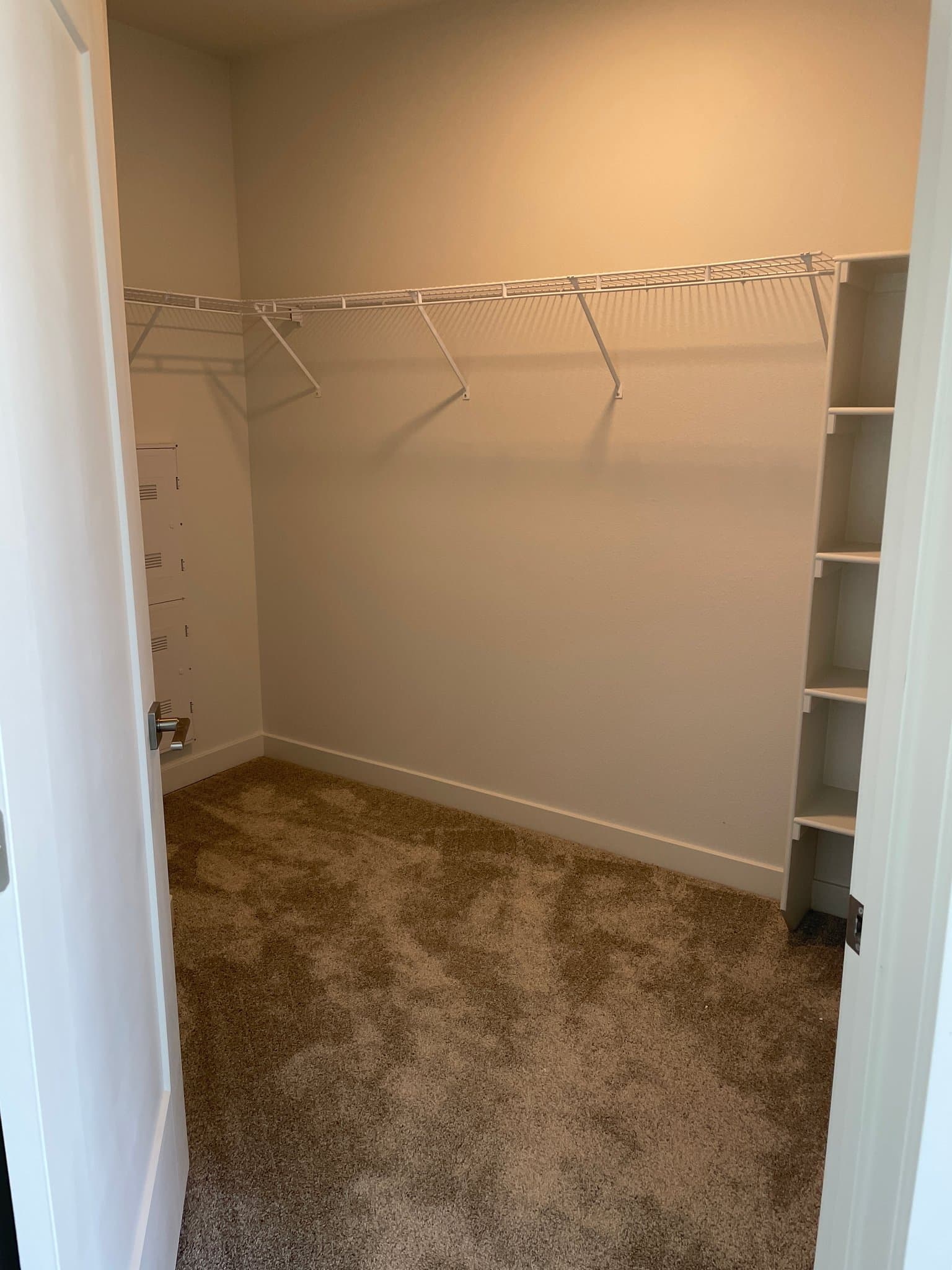 Aurora Single Room: 12600 E Colfax Ave