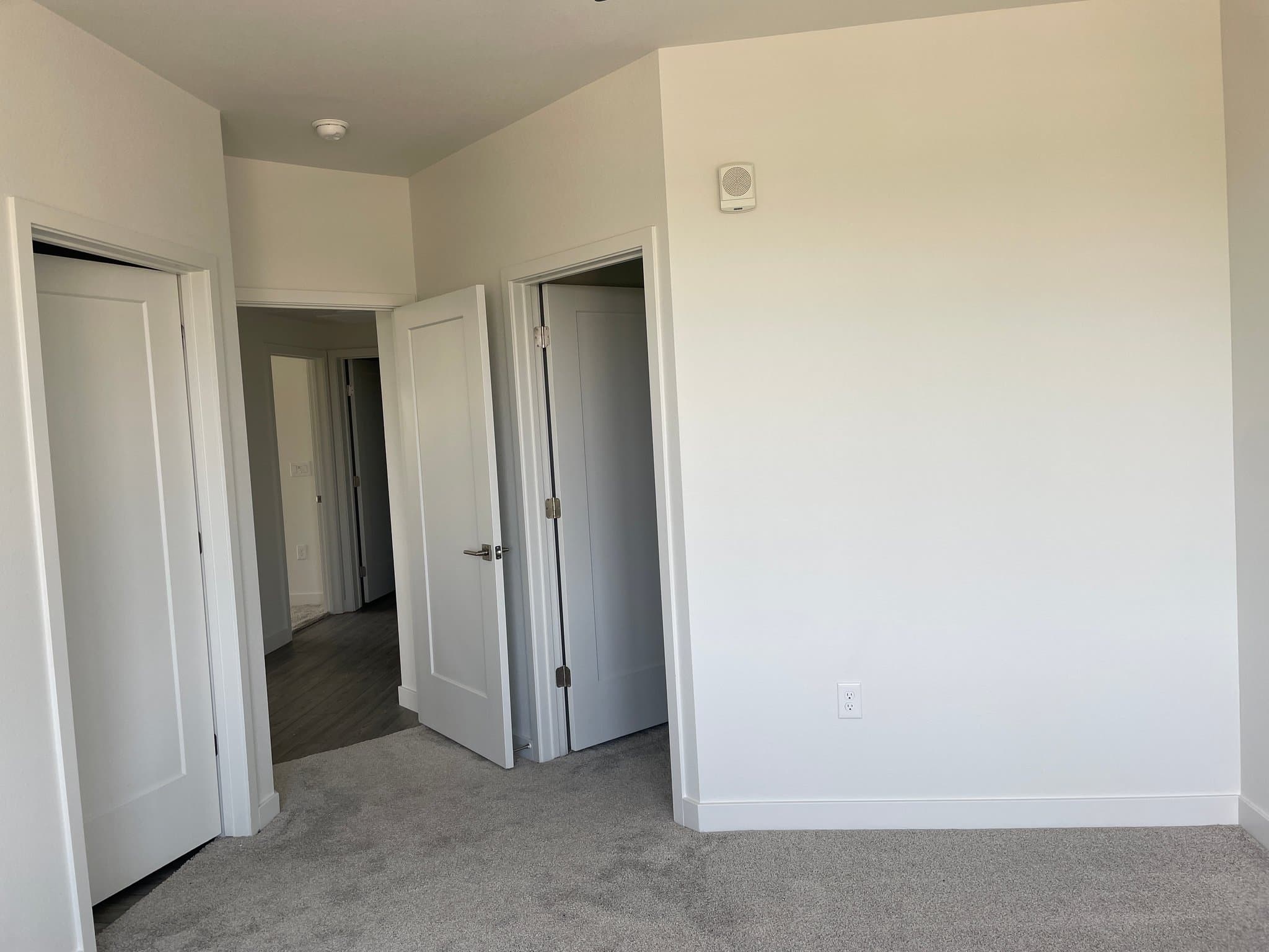 Aurora Single Room: 12600 E Colfax Ave