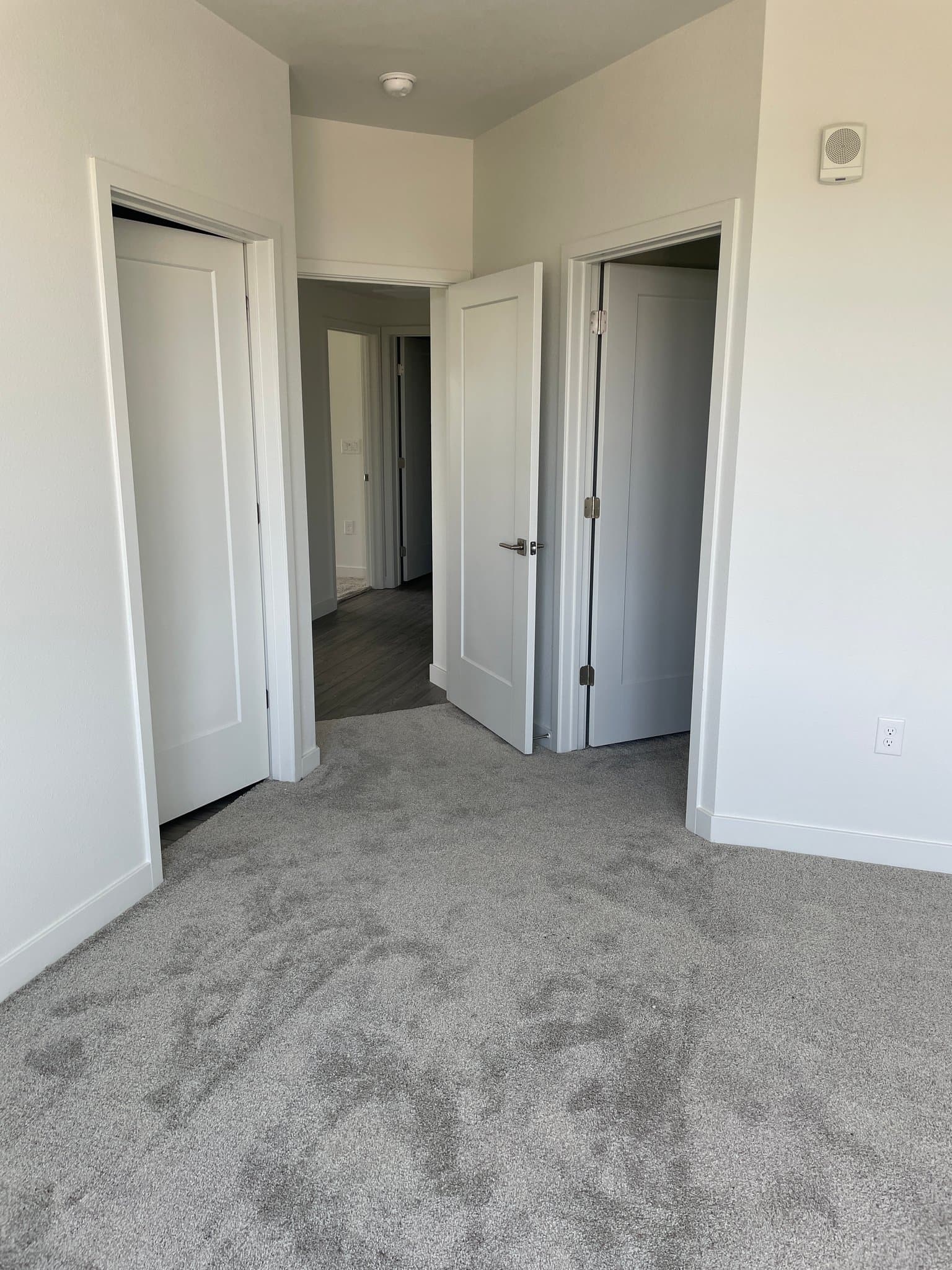 Aurora Single Room: 12600 E Colfax Ave