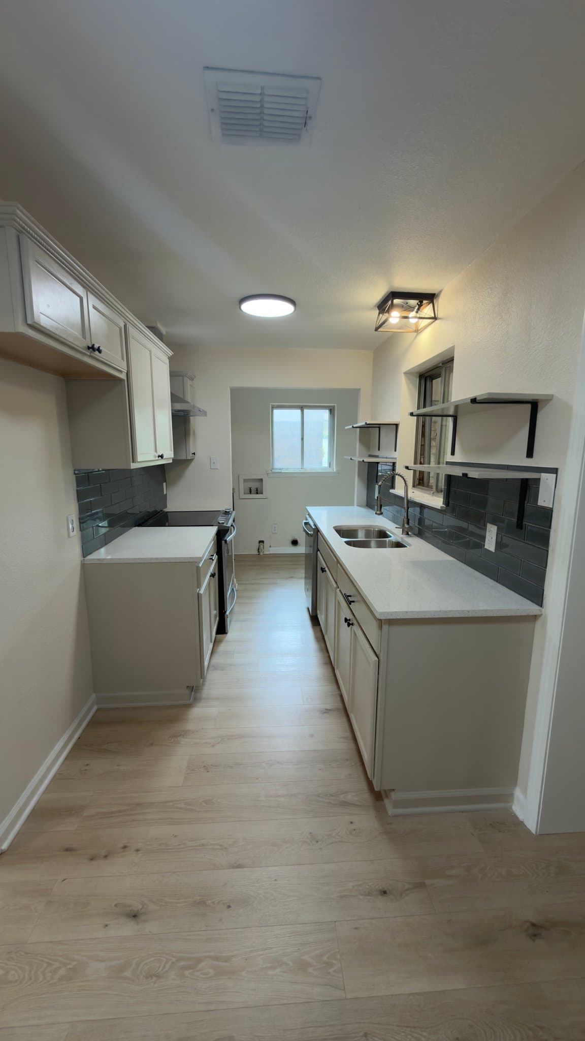 Bossier City House: 1915 Saturn Street