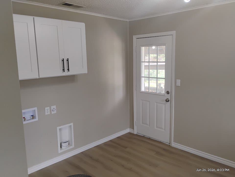 Hawkins House: 389 Wells St
