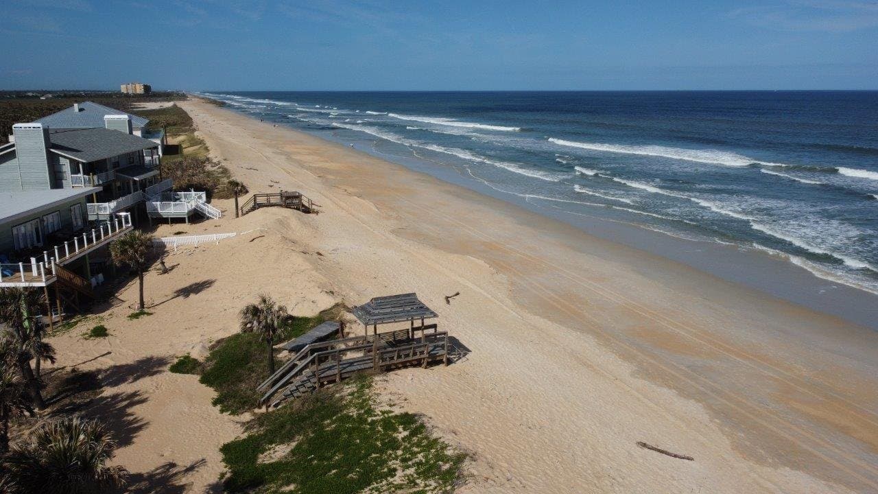 Palm Coast House: 49 Ocean St