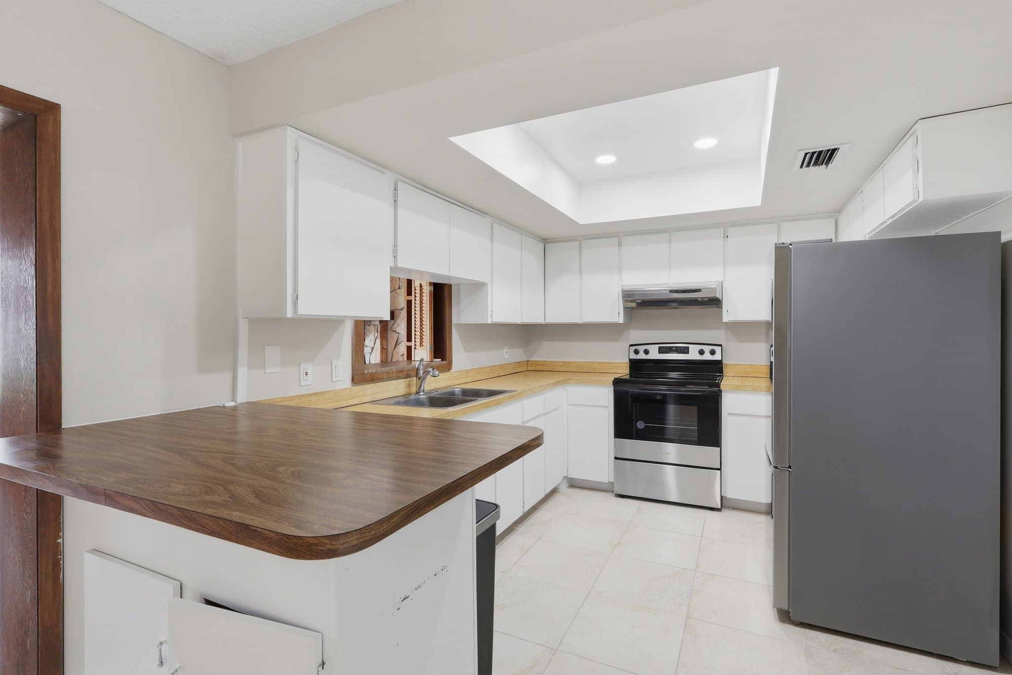 Tampa House: 14505 Farm Hills PL