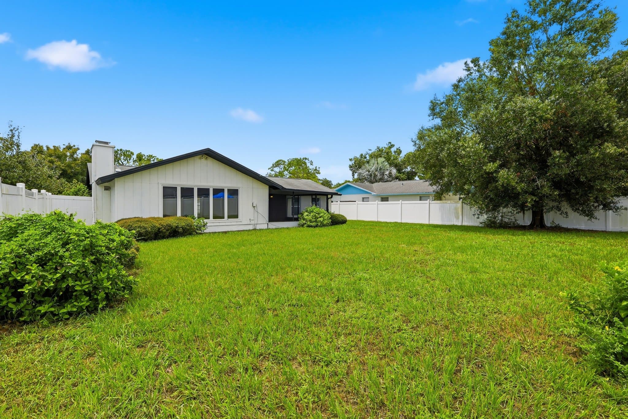 Tampa House: 14505 Farm Hills PL