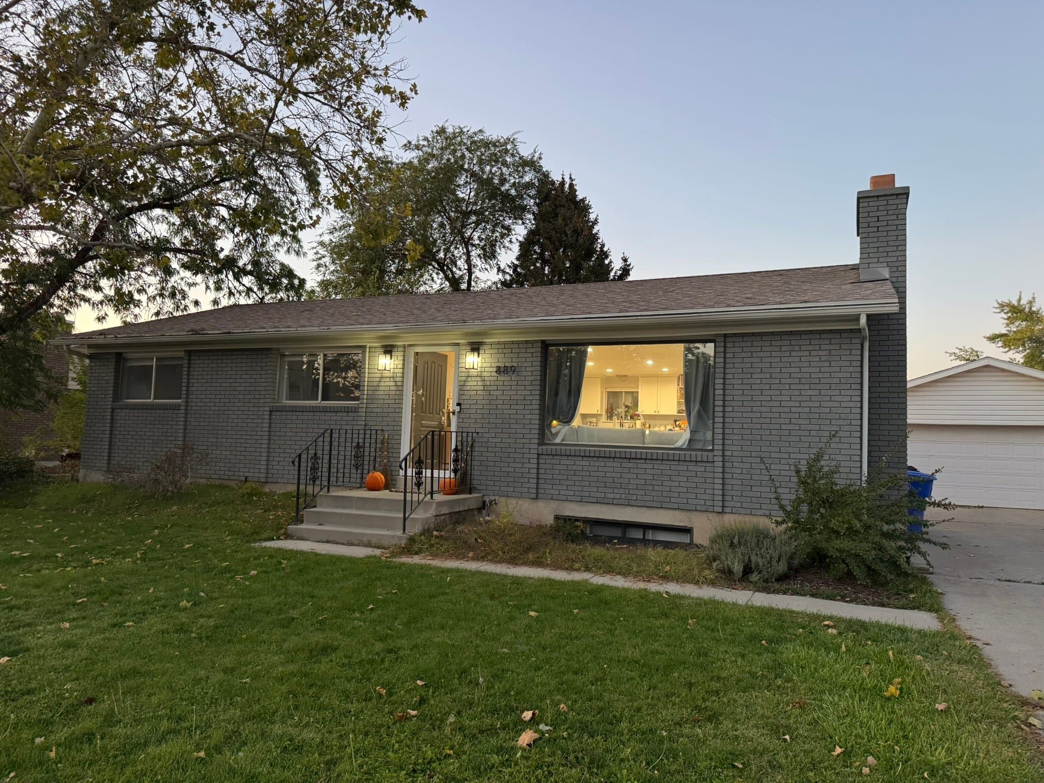 Midvale Other: 889 E Casa Roja St