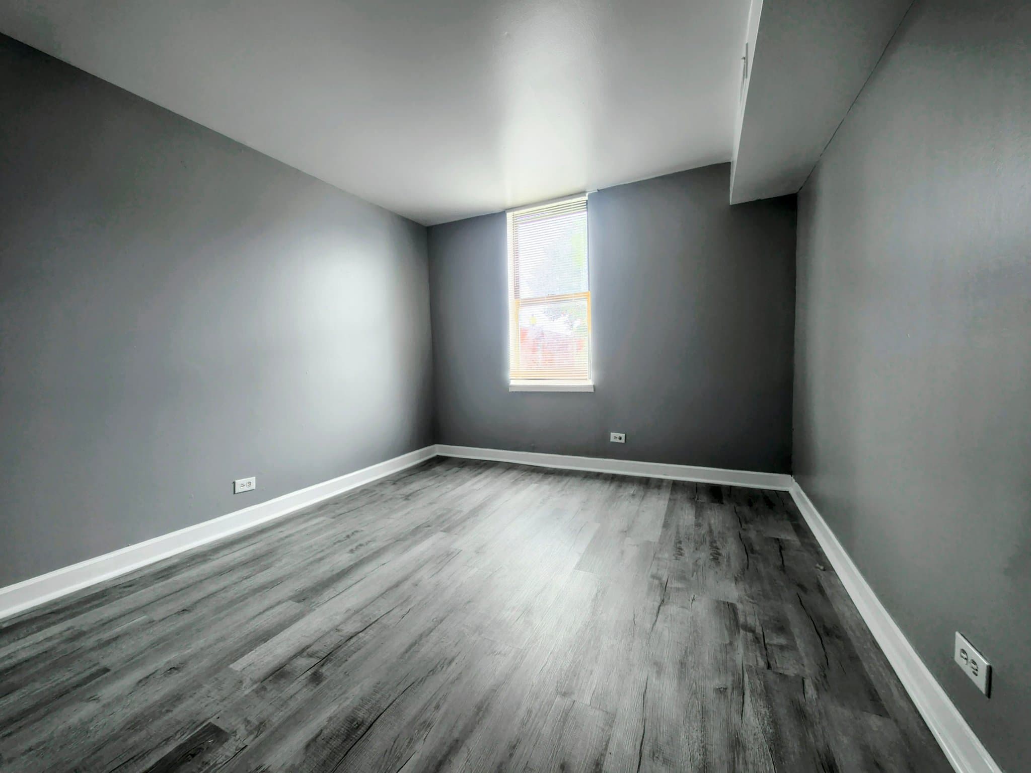 Chicago Apartment: 1850 S Karlov Ave