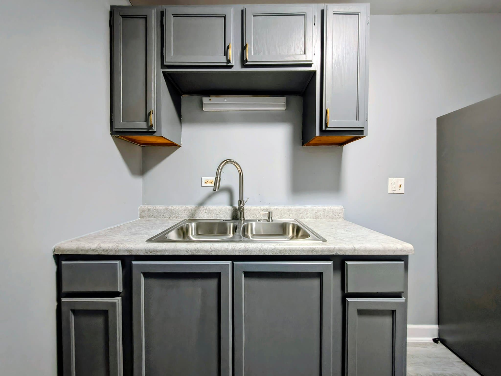 Chicago Apartment: 1850 S Karlov Ave