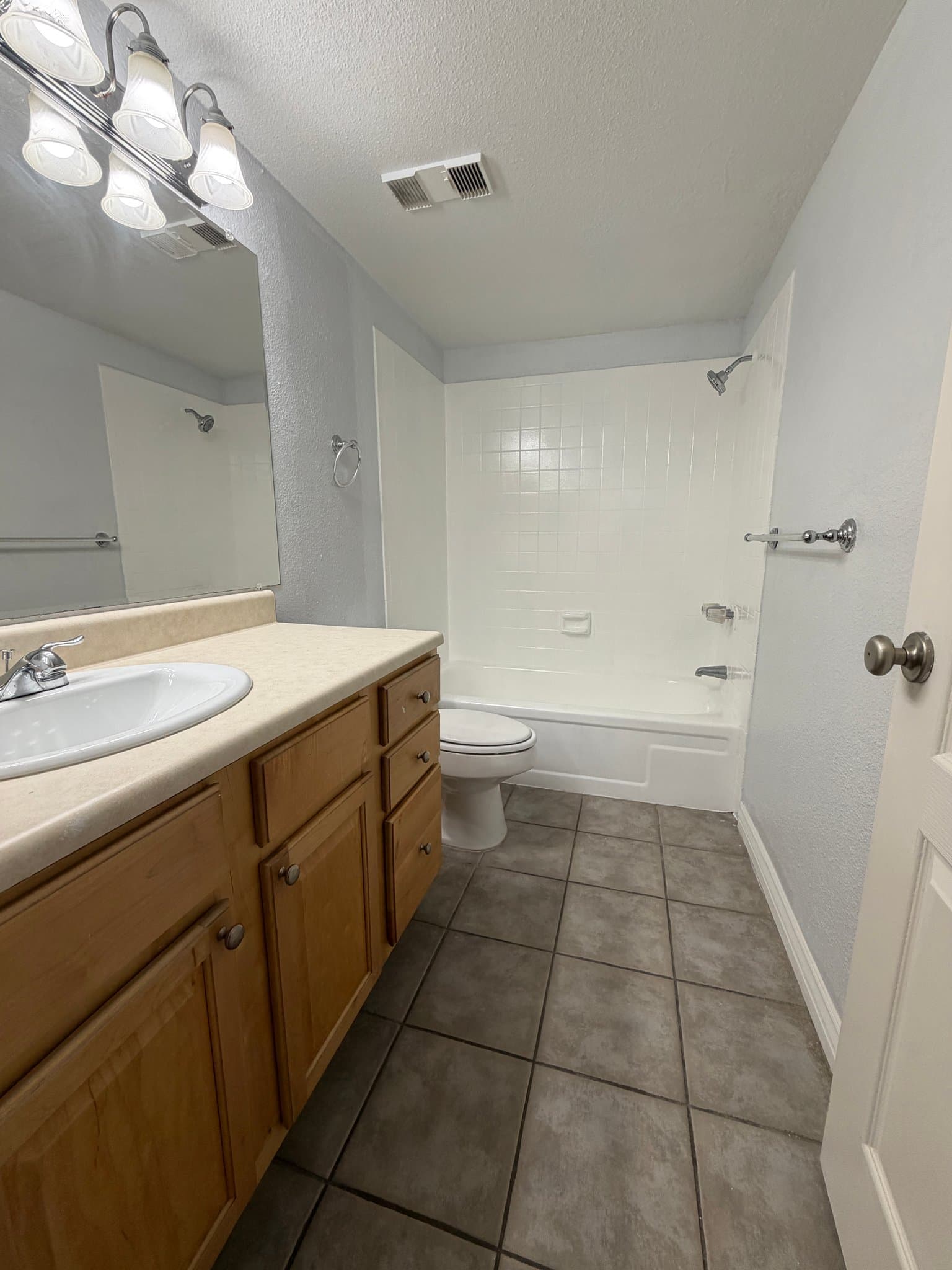 phoenix Condo: 3434 W Danbury Dr
