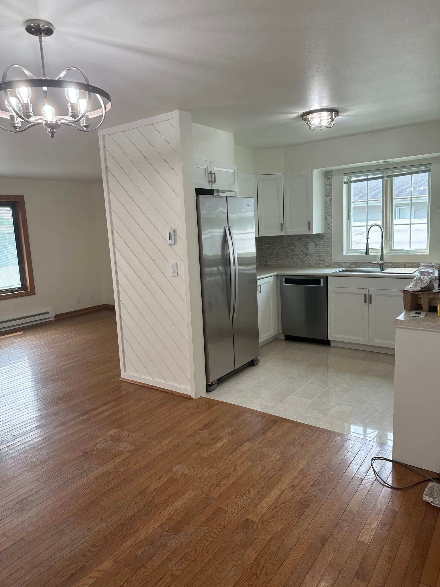 Eau Claire House: 3644 Livingston Ln