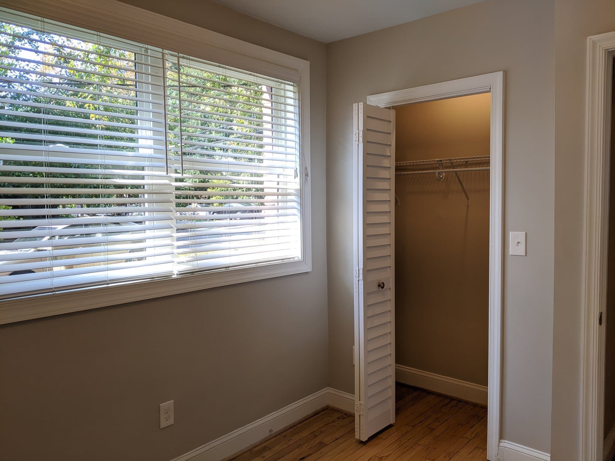 Washington Apartment: 4016 Calvert St NW