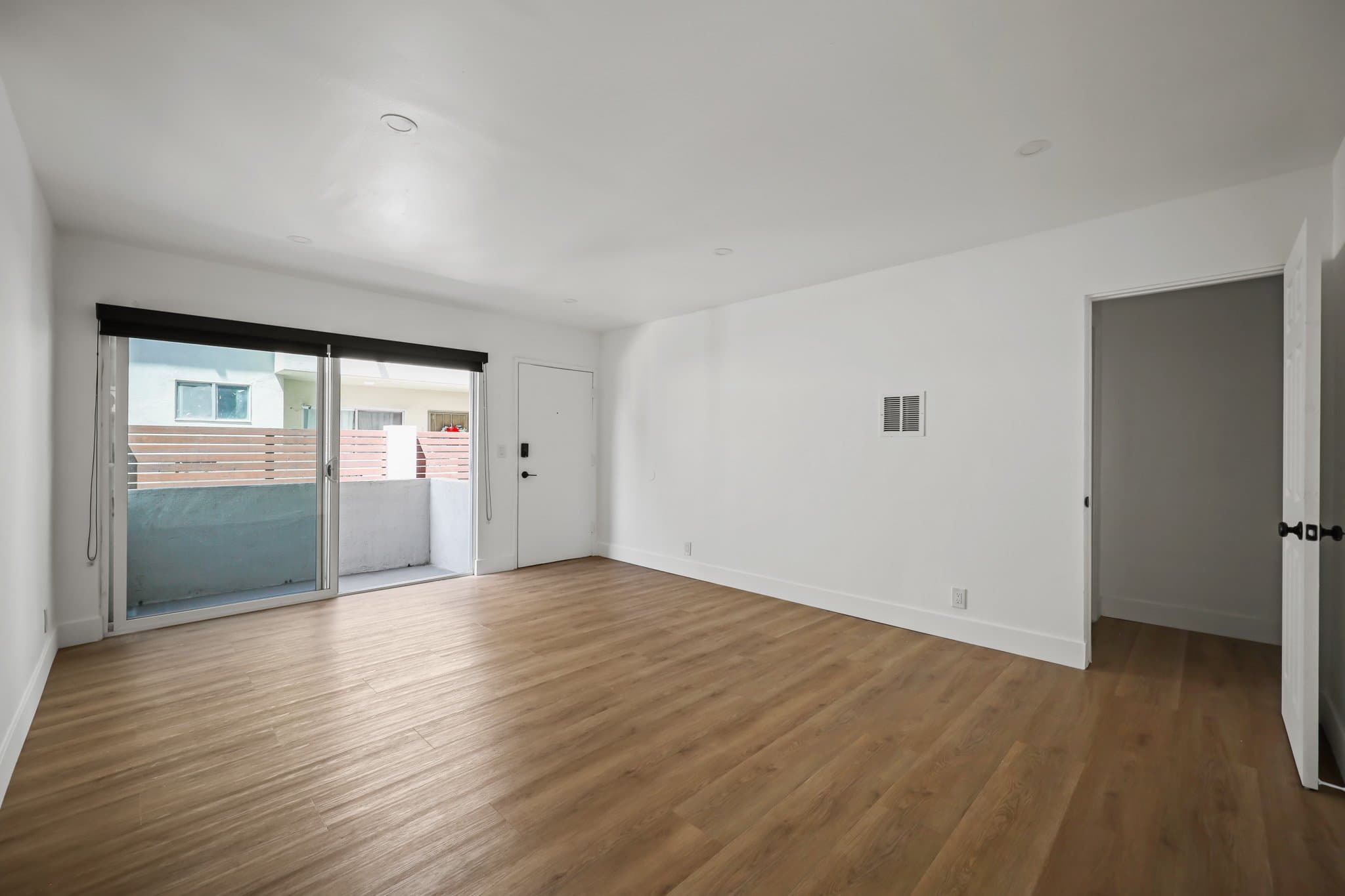 Los Angeles Apartment: 2034 s Garth Avenue