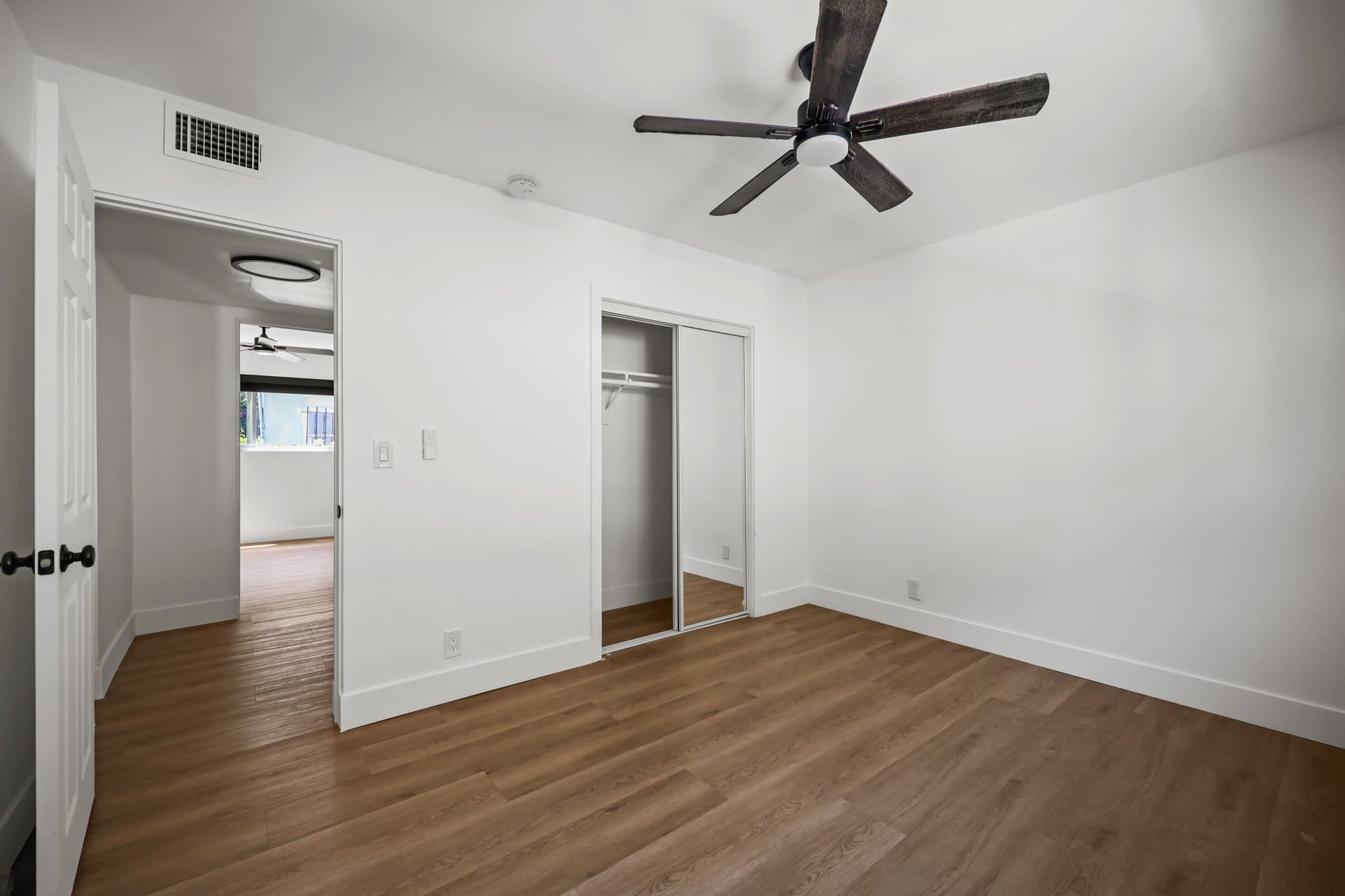 Los Angeles Apartment: 2034 s Garth Avenue