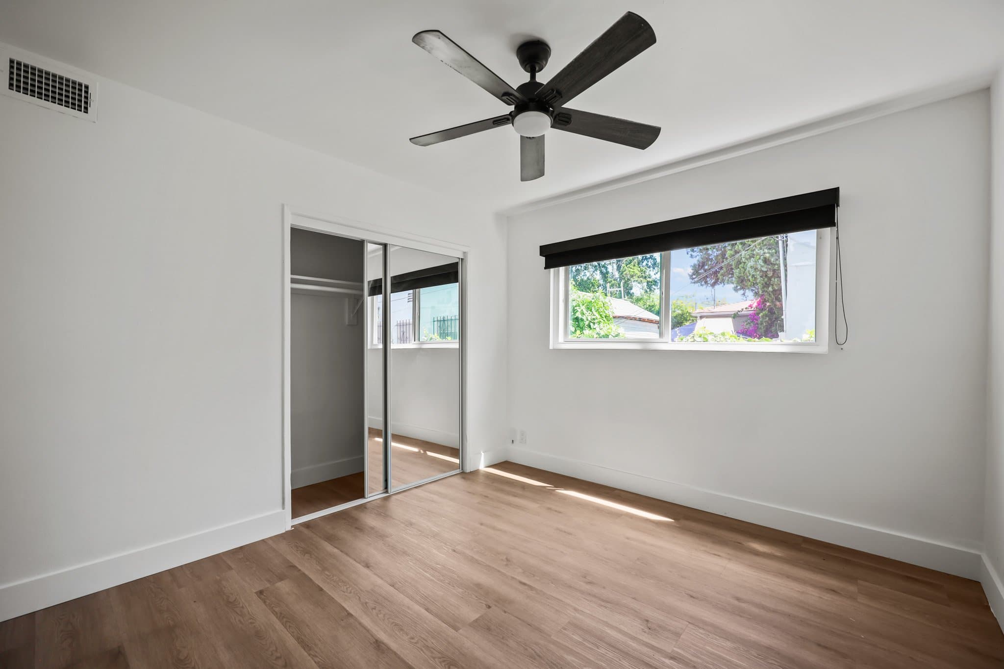 Los Angeles Apartment: 2034 s Garth Avenue