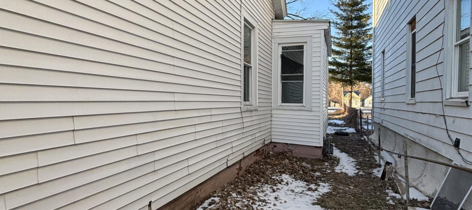 Peoria House: 911 W Hurlburt St