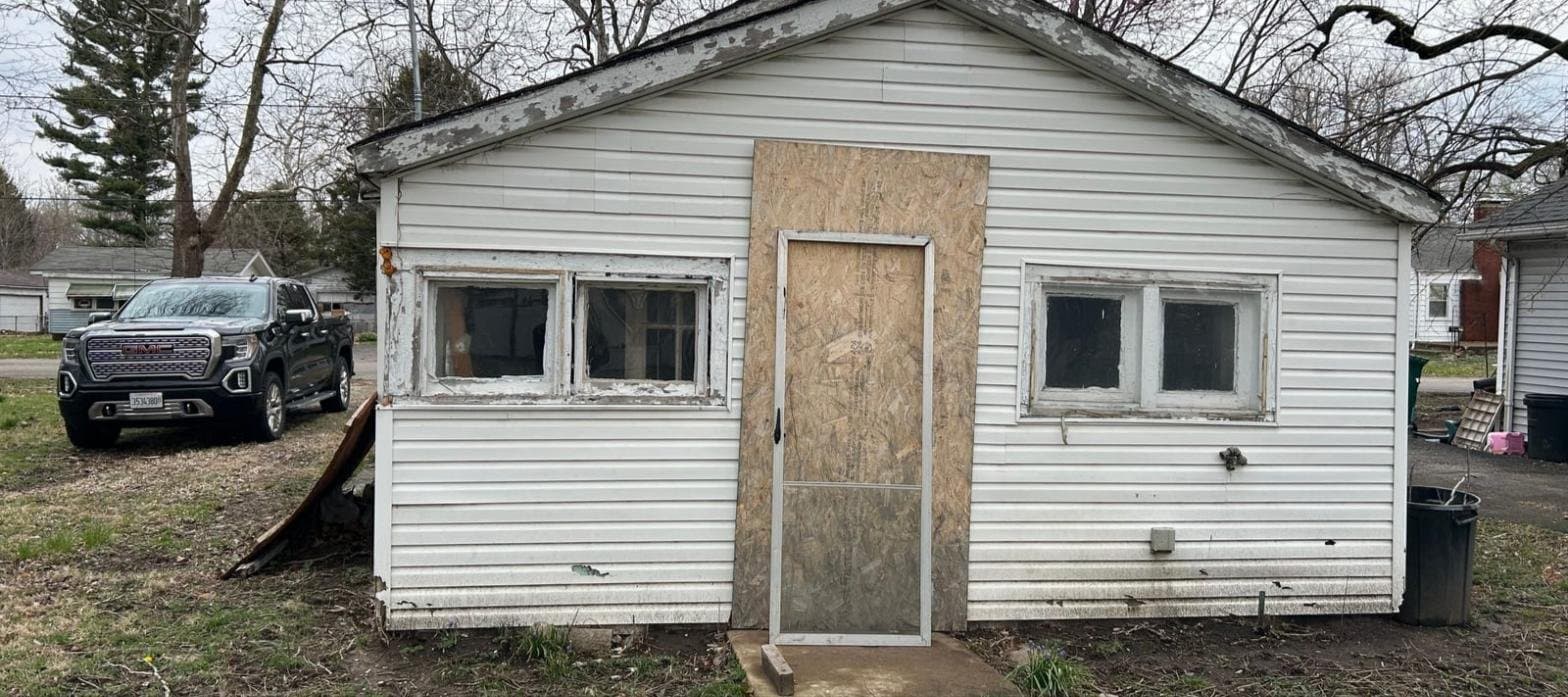 Decatur House: 2827 E Hickory St
