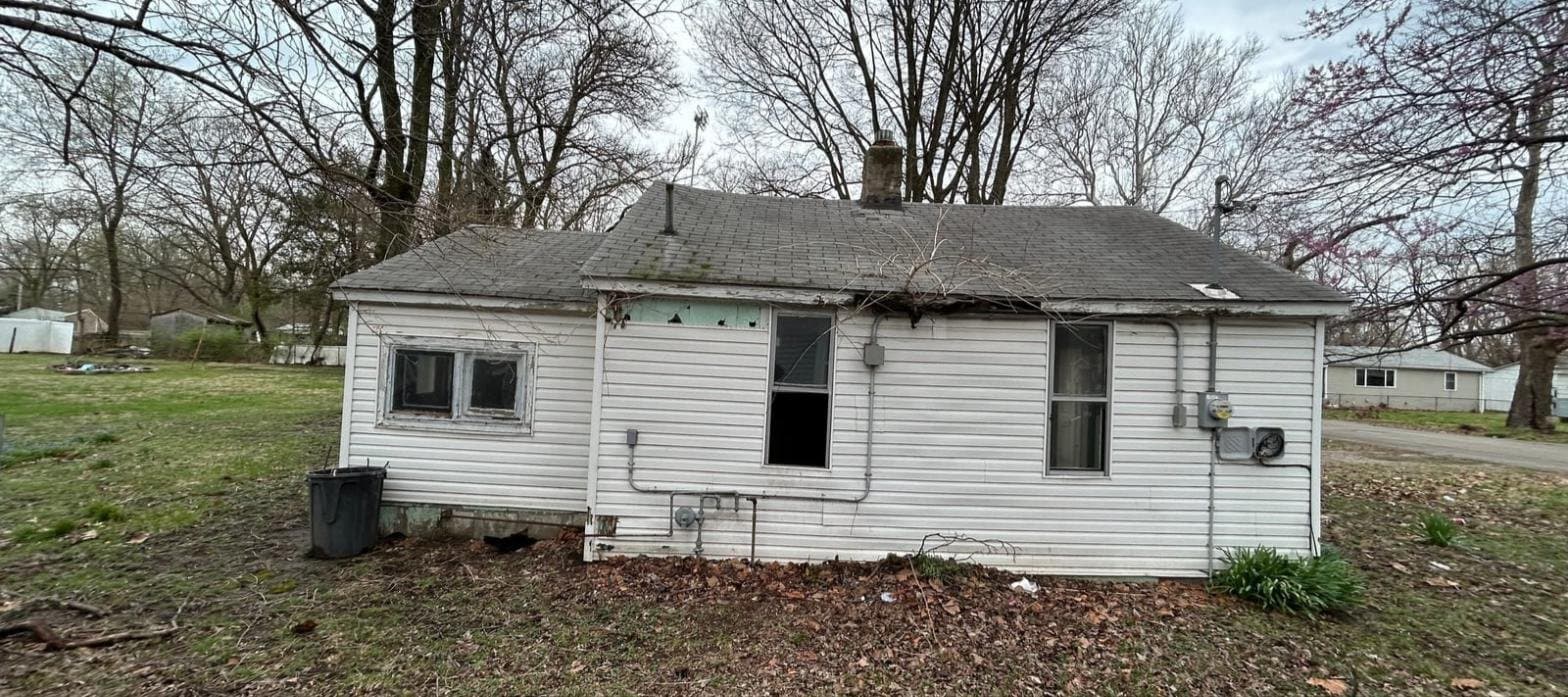 Decatur House: 2827 E Hickory St
