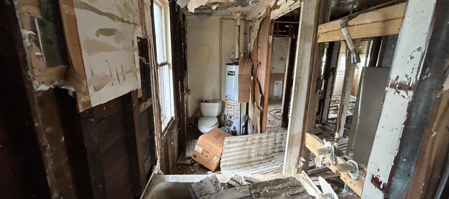 Decatur House: 2827 E Hickory St