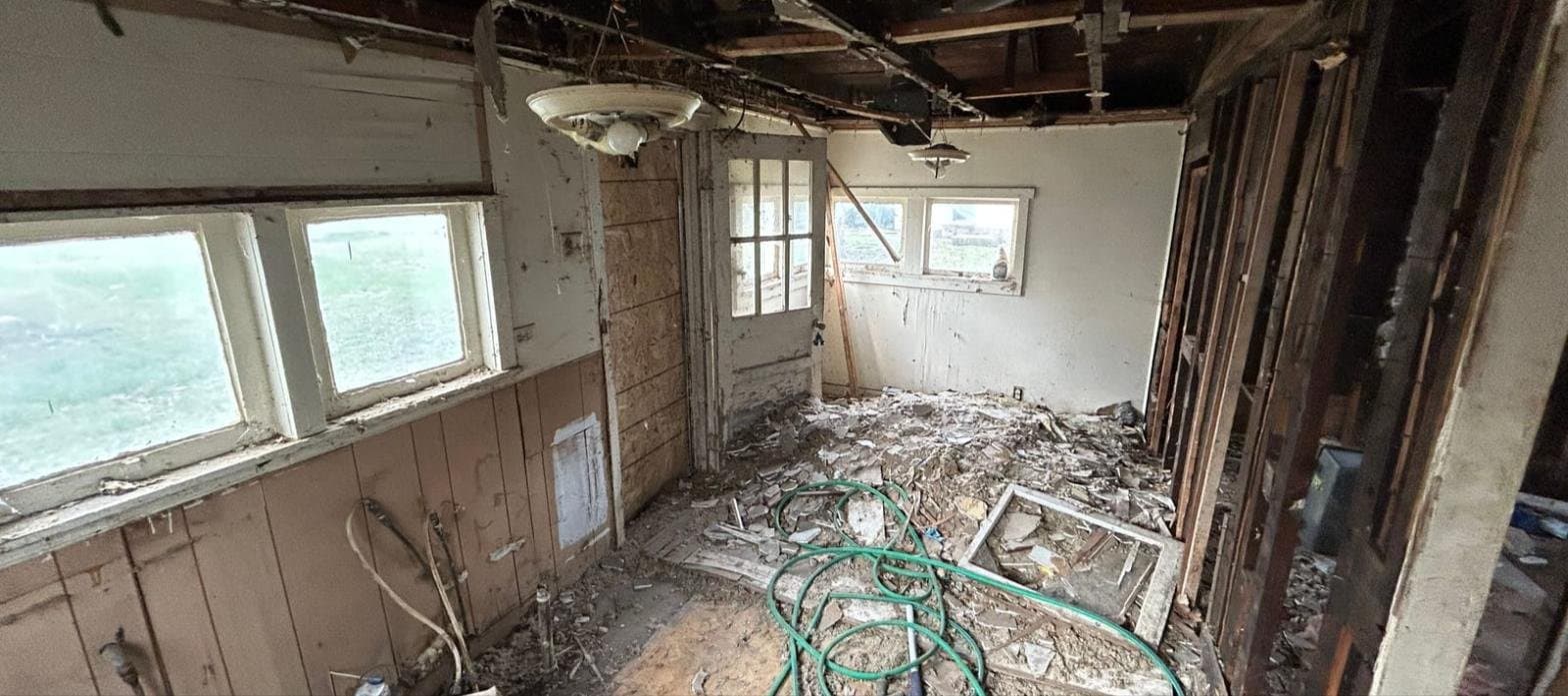 Decatur House: 2827 E Hickory St