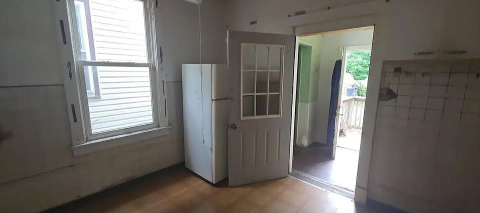 Peoria House: 800 S Greenlawn Ave